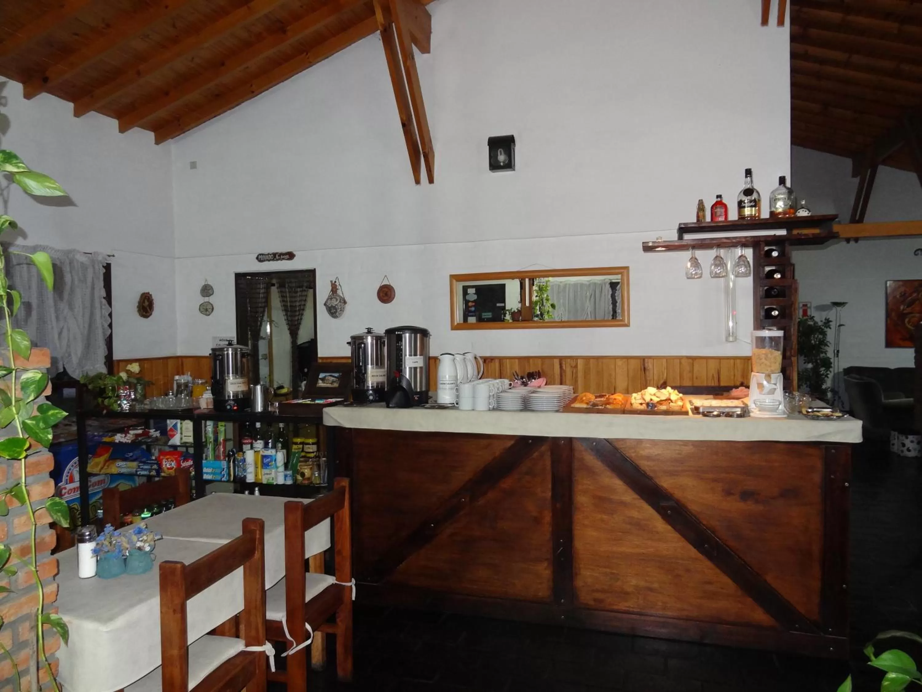 Lounge or bar in Hostería Lida