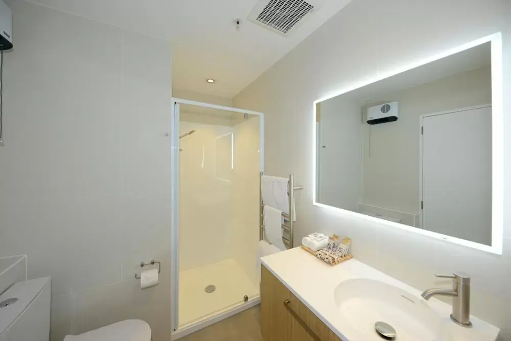 Bathroom in West Fitzroy Apartments