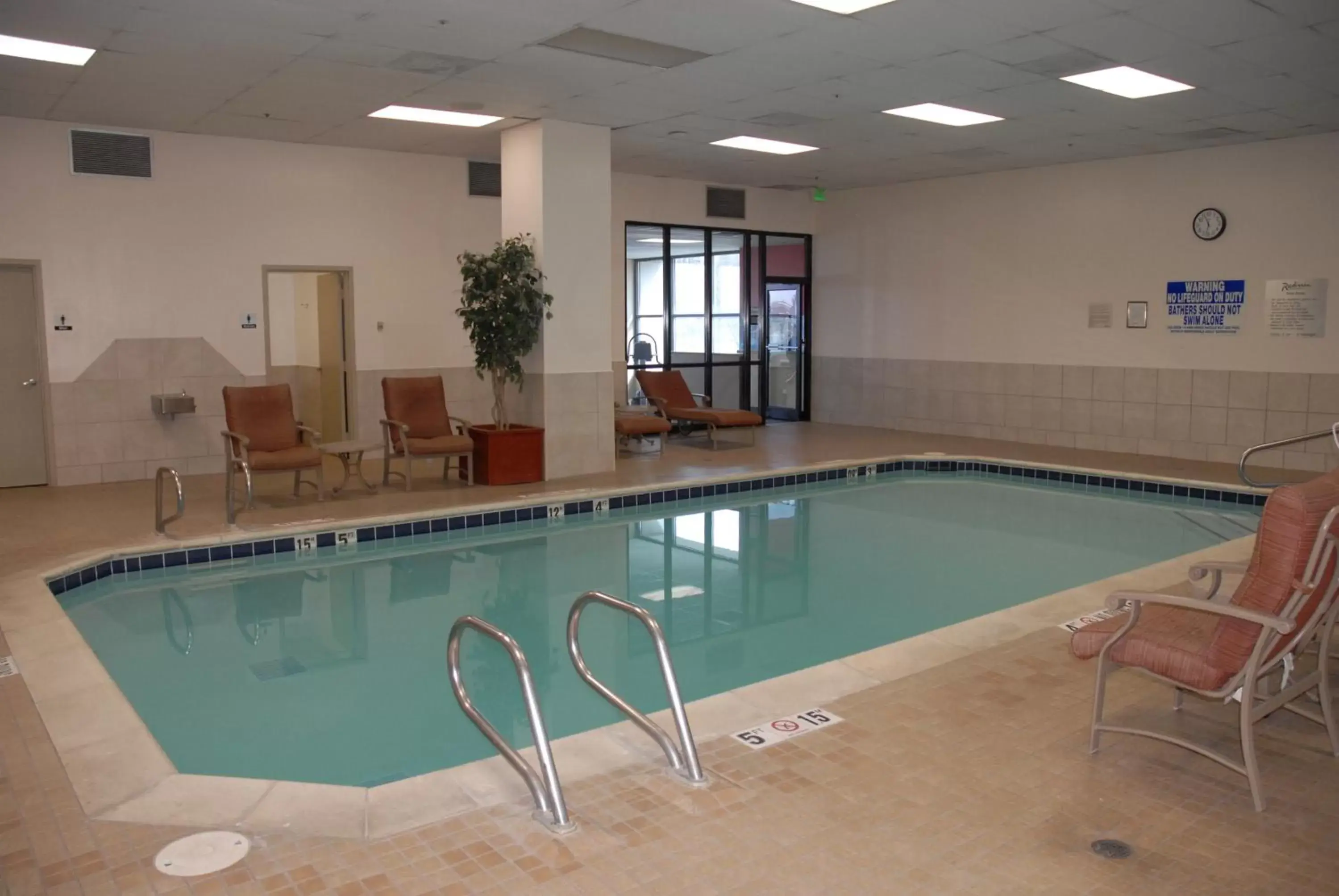 Swimming Pool in Radisson Hotel Downtown Salt Lake City