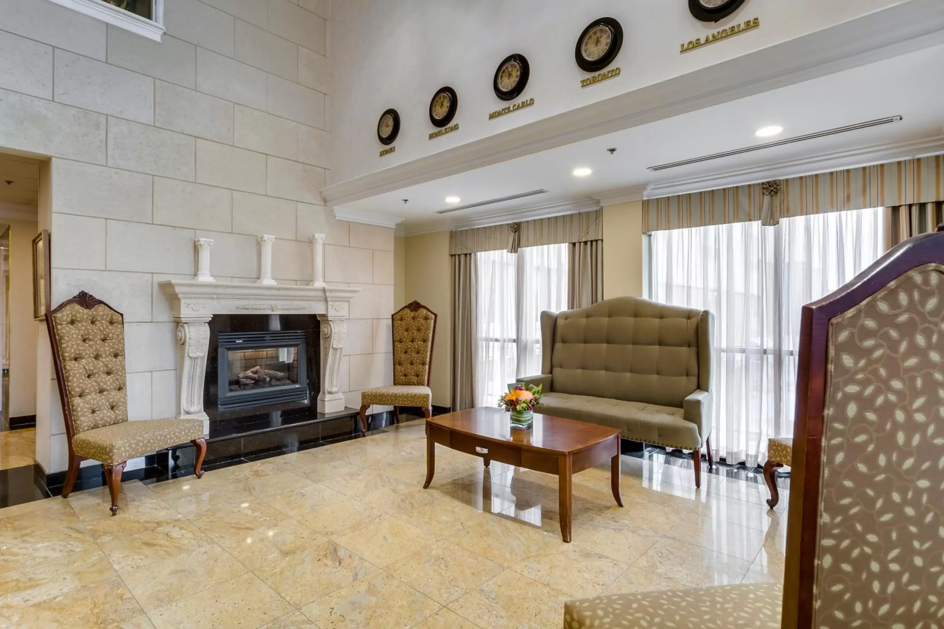 Lobby or reception, Seating Area in Monte Carlo Inn Vaughan Suites