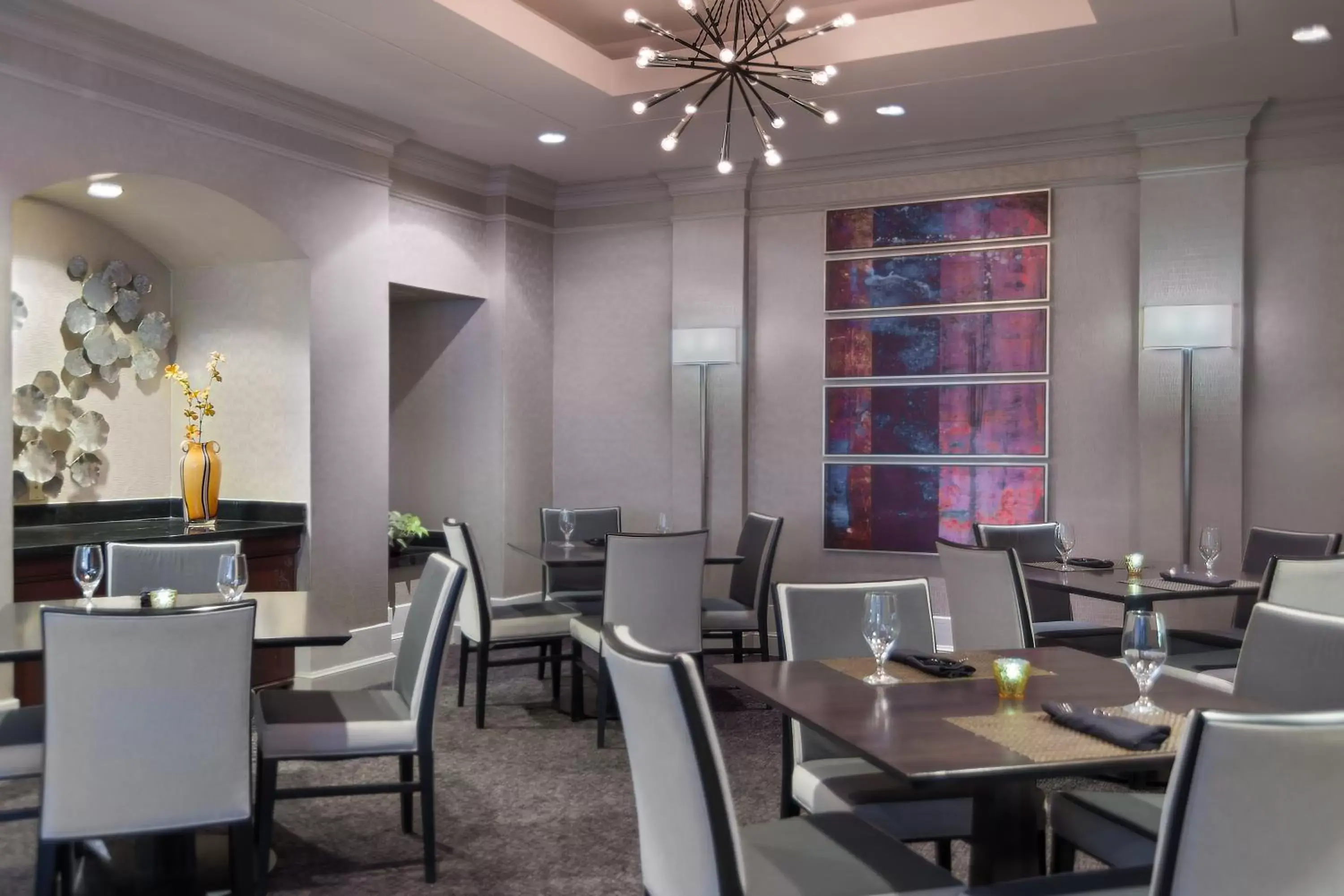 Restaurant/Places to Eat in Chicago Marriott Suites Deerfield