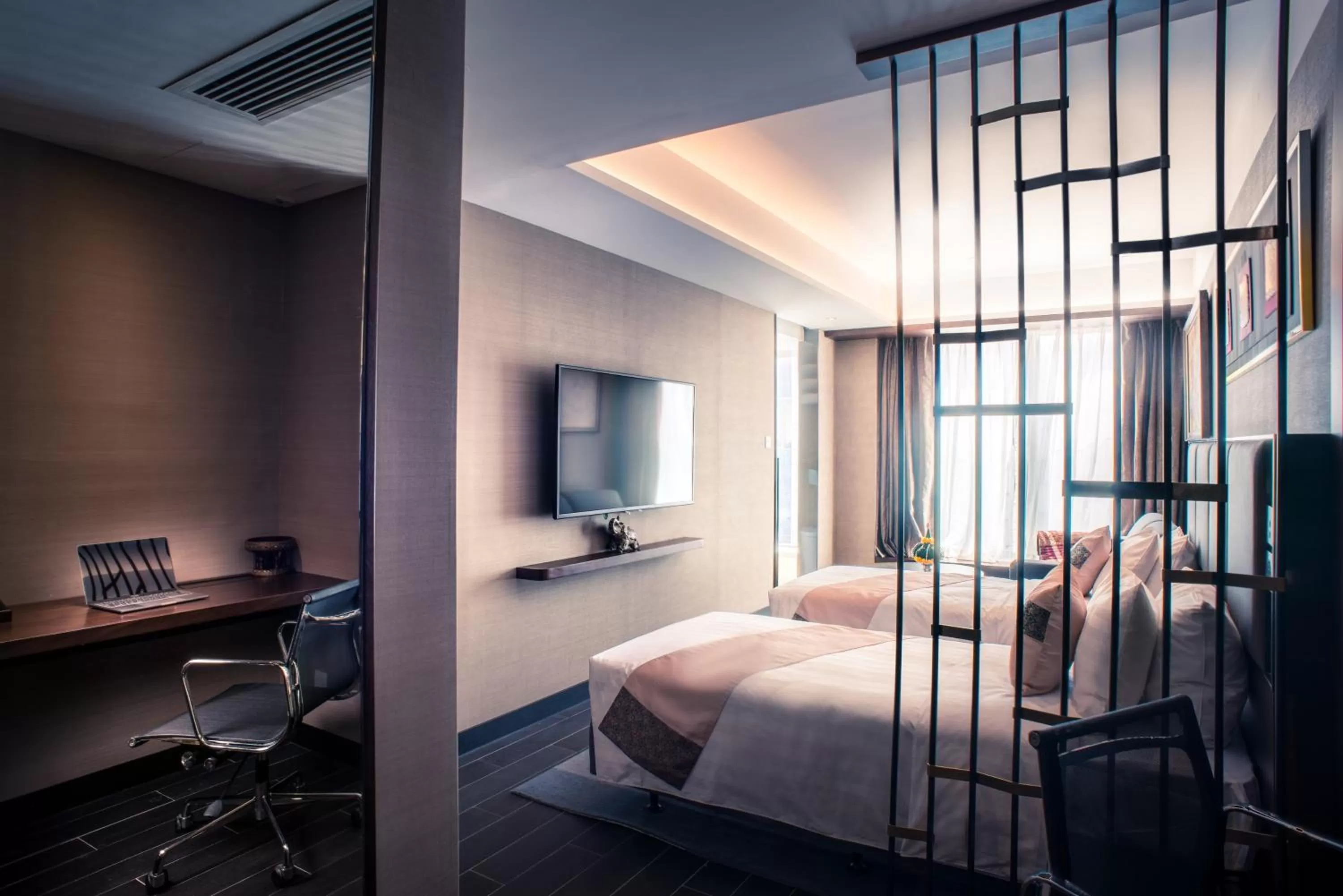 Bedroom, Bed in Soravit on Granville