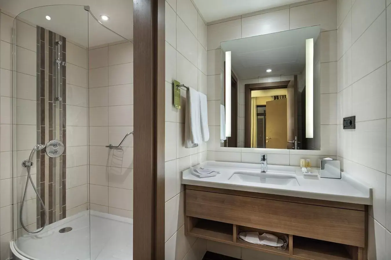Shower, Bathroom in Dosso Dossi Hotels Golden Horn