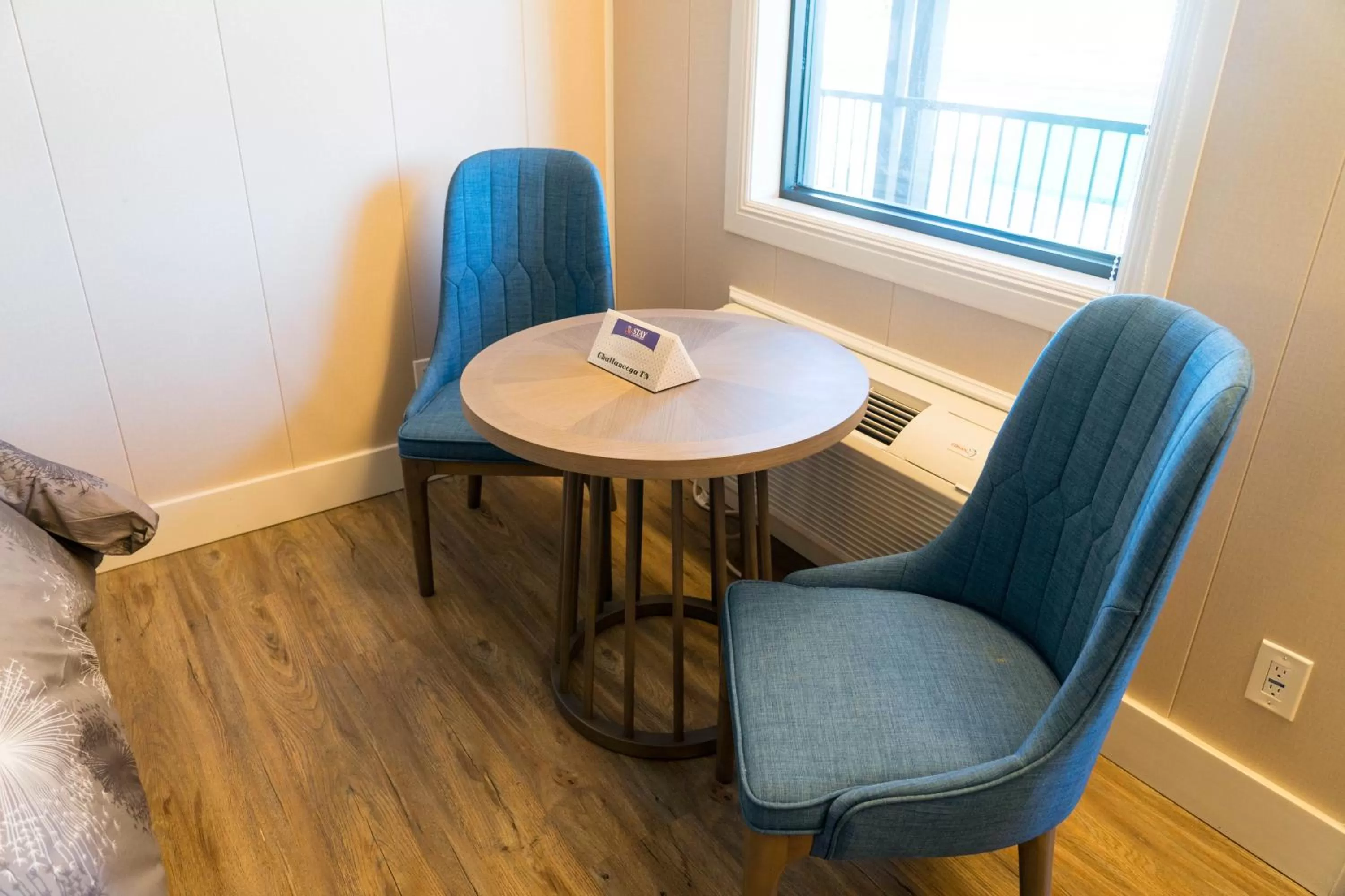 Seating area in Stay Express Inn Chattanooga