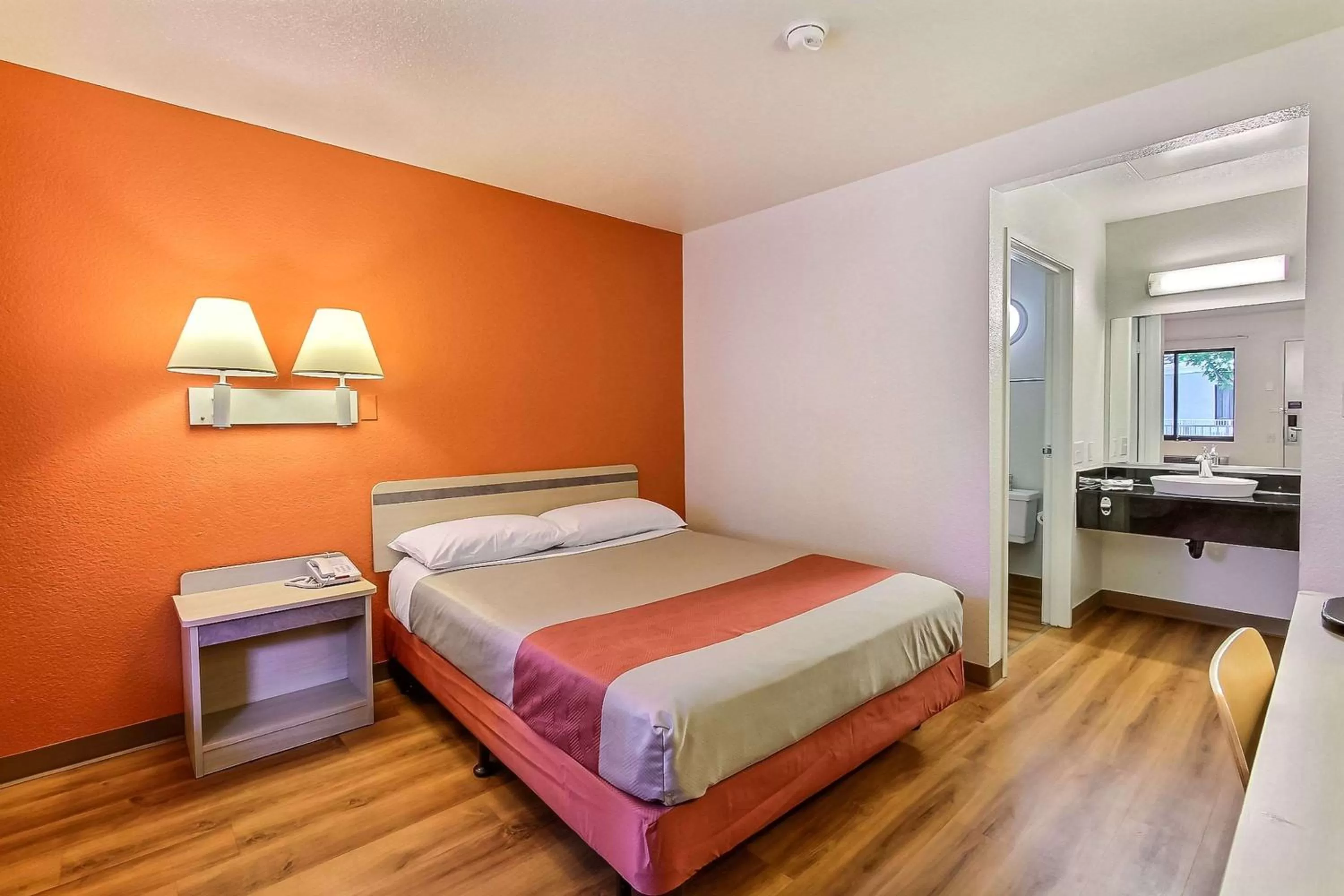 Bedroom, Bed in Motel 6-Fremont, CA - North