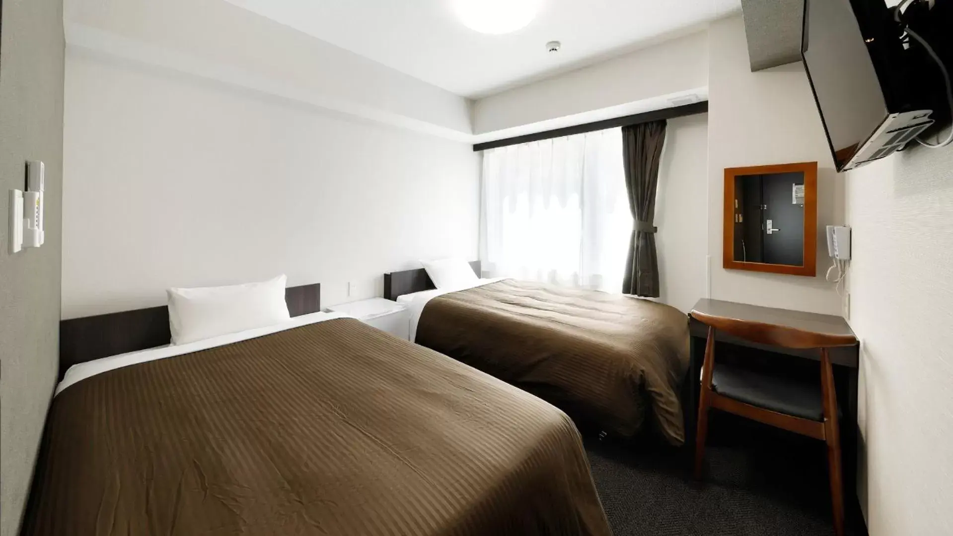 Twin Room - Smoking in Hotel Trend Abeno Tennoji Twin Room - Smoking in Hotel Trend Abeno Tennoji