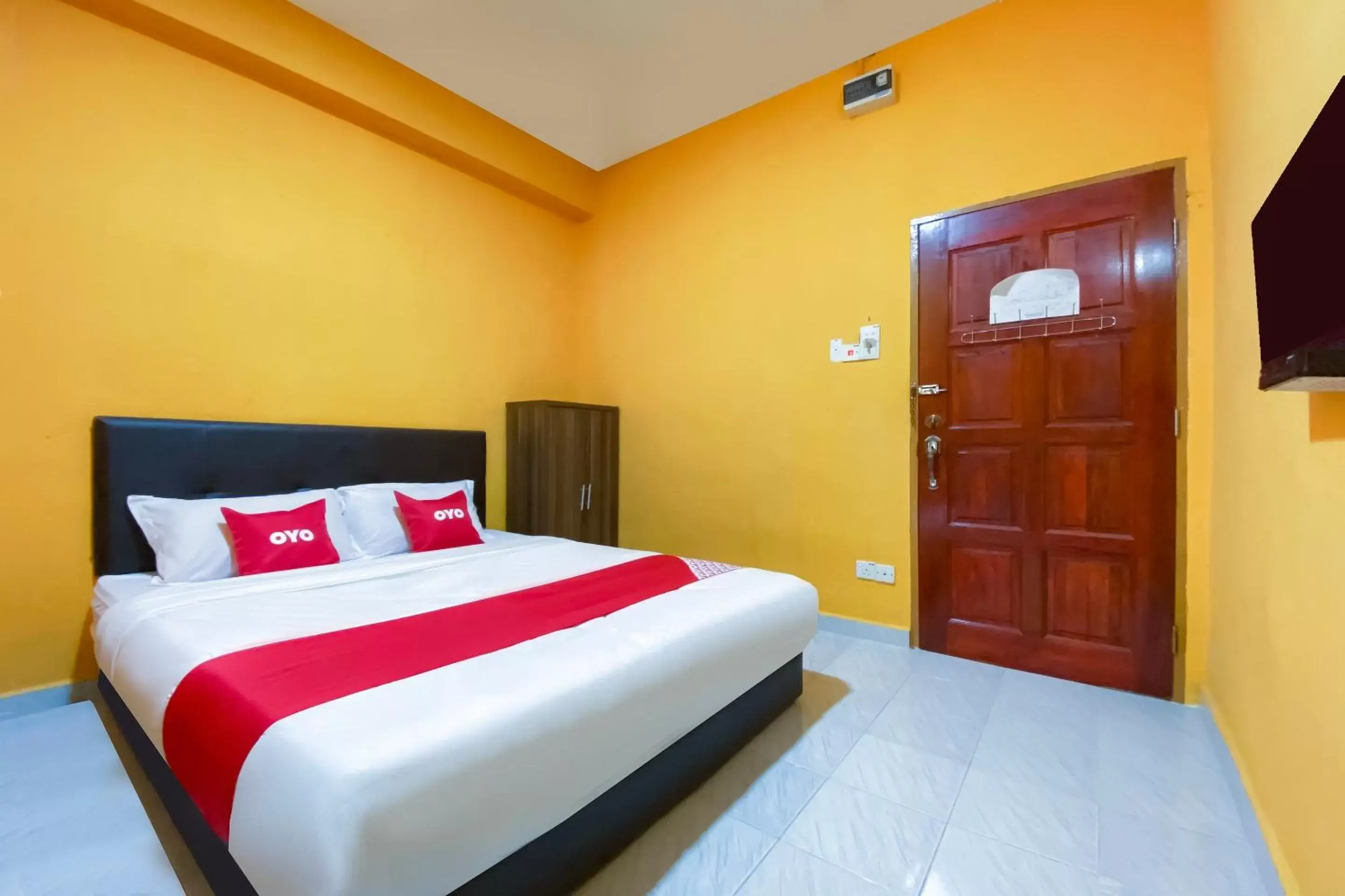 Bedroom, Bed in Super OYO 90039 Coop Hotel Kangar