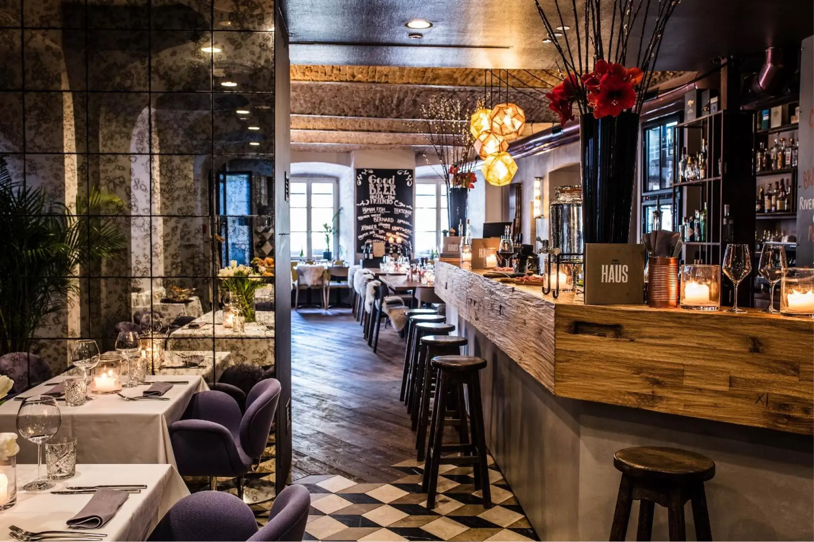 Restaurant/places to eat in Vander Urbani Resort - a Member of Design Hotels Restaurant/places to eat in Vander Urbani Resort - a Member of Design Hotels