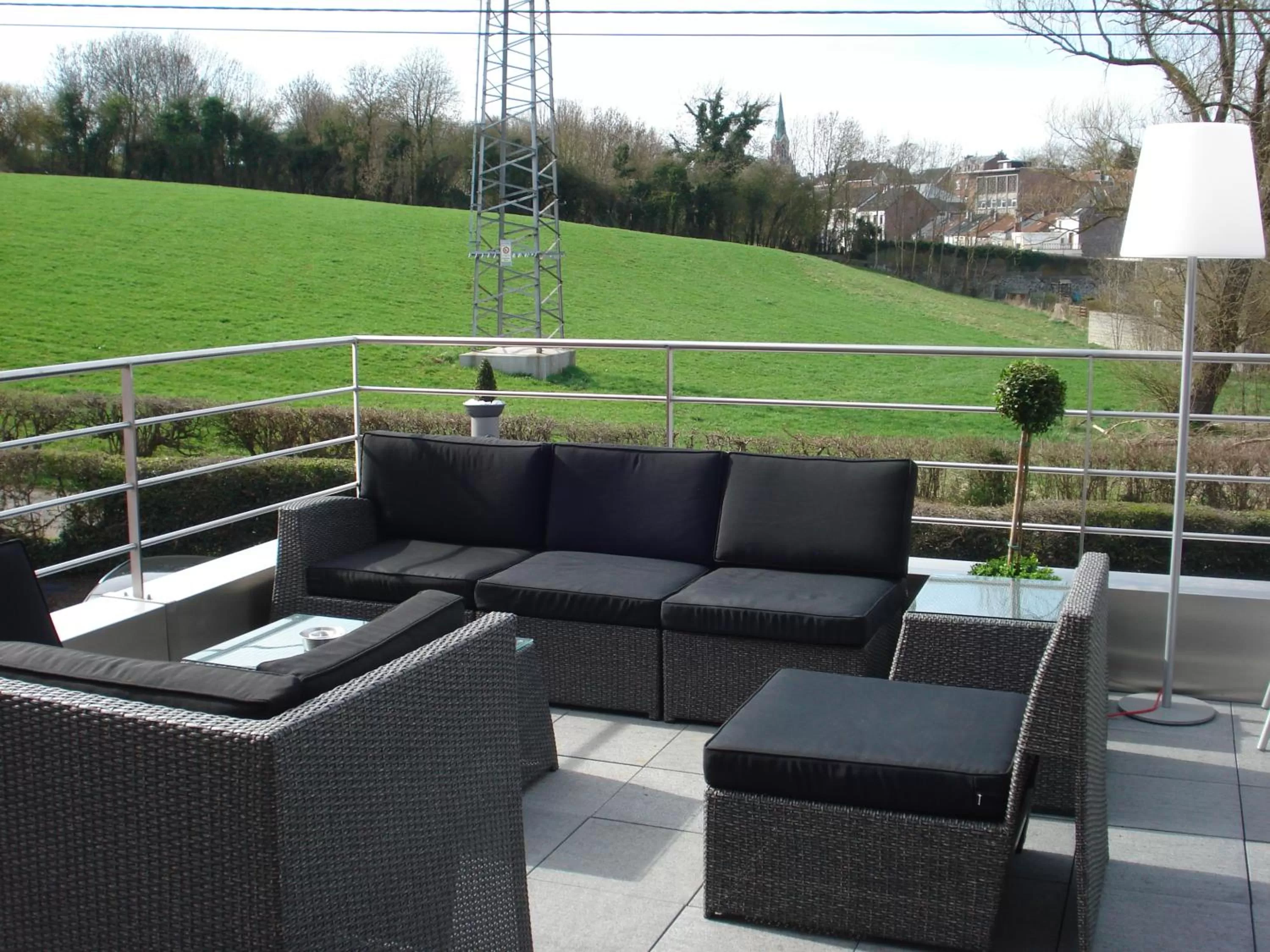 Balcony/Terrace in Hotel Le Midi