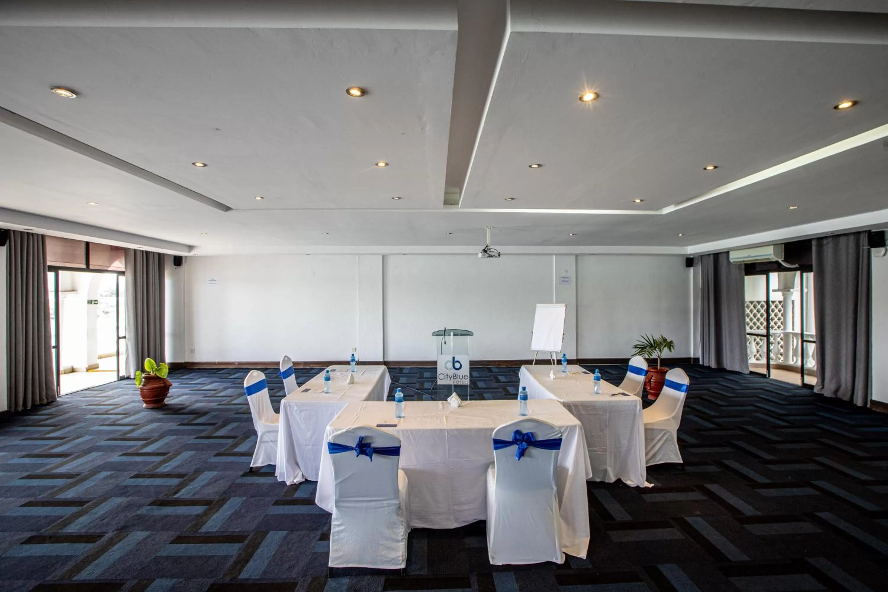 Meeting/conference room in CityBlue Creekside Hotel & Suites