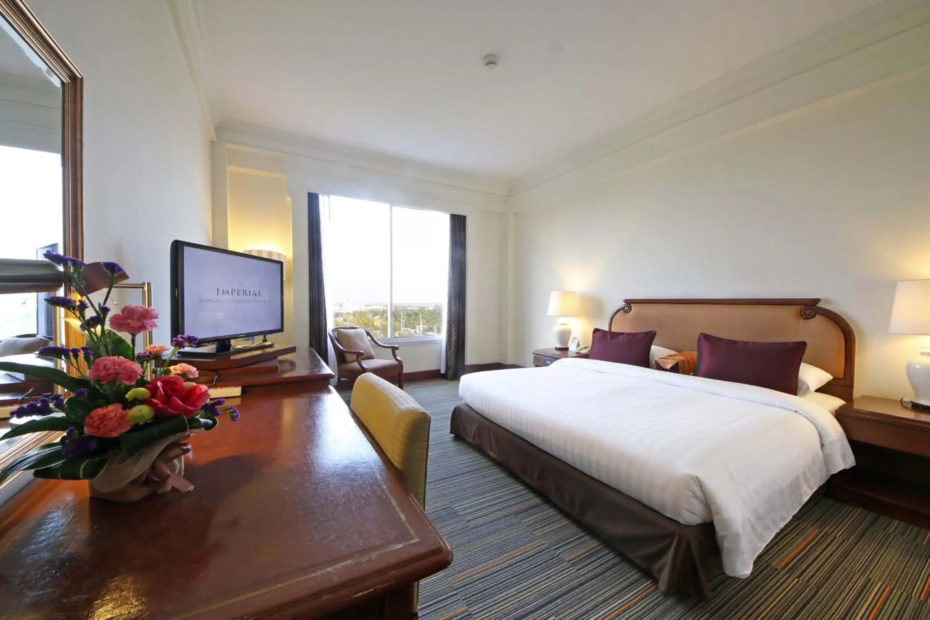 Bedroom, TV/Entertainment Center in The Imperial Hotel & Convention Centre Korat