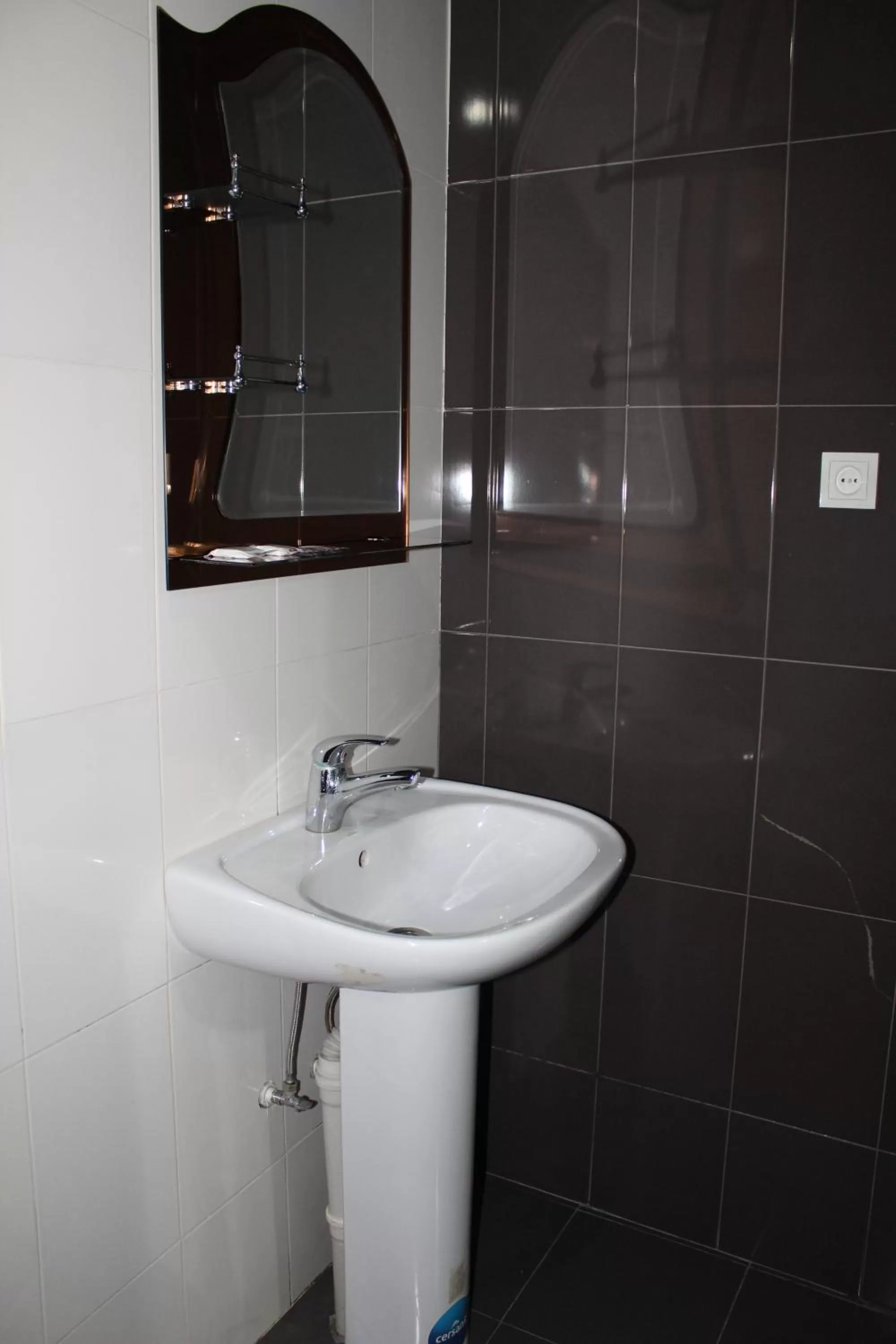 Bathroom in Hotel Elegant