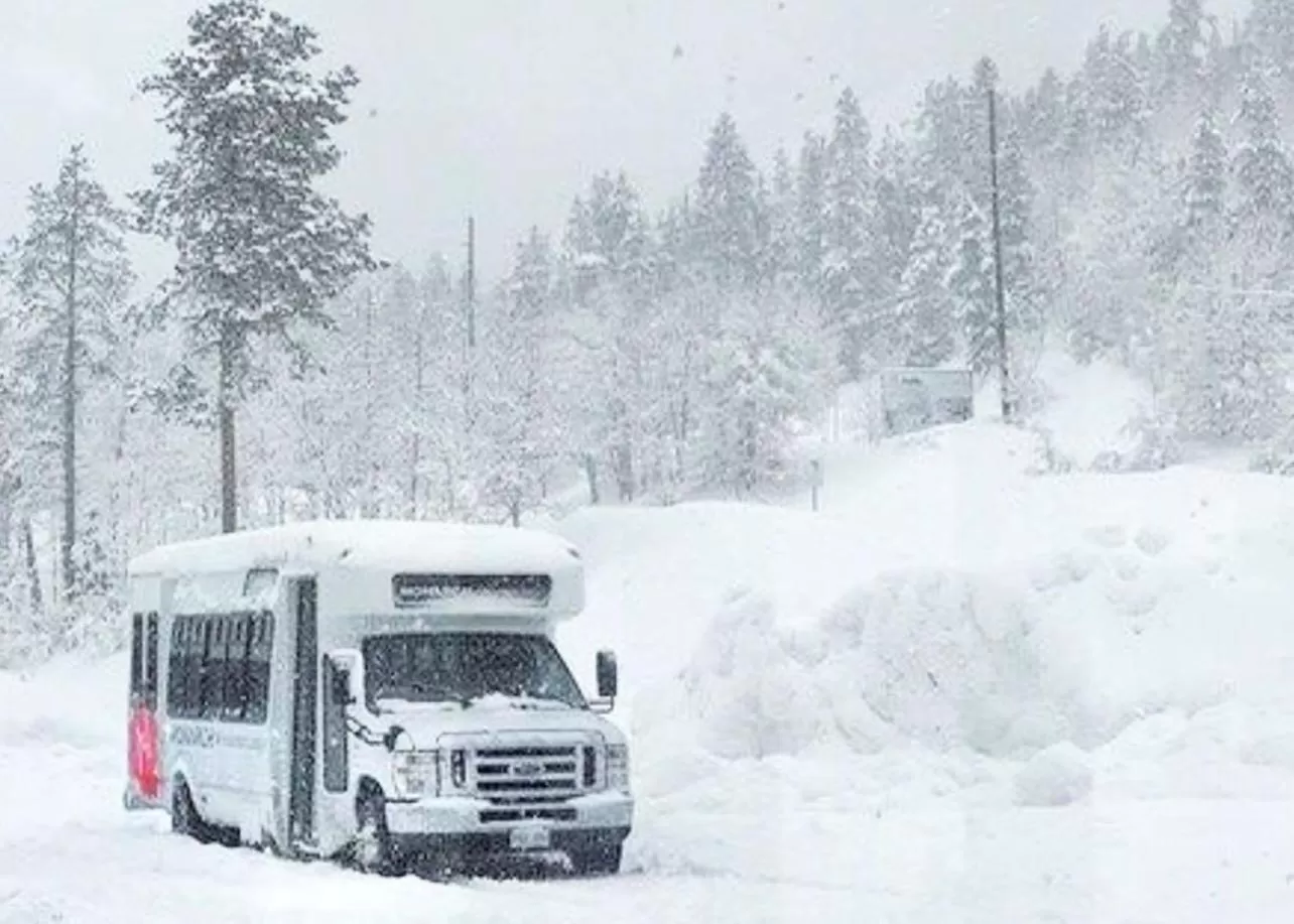 shuttle in Monarch Mountain Lodge