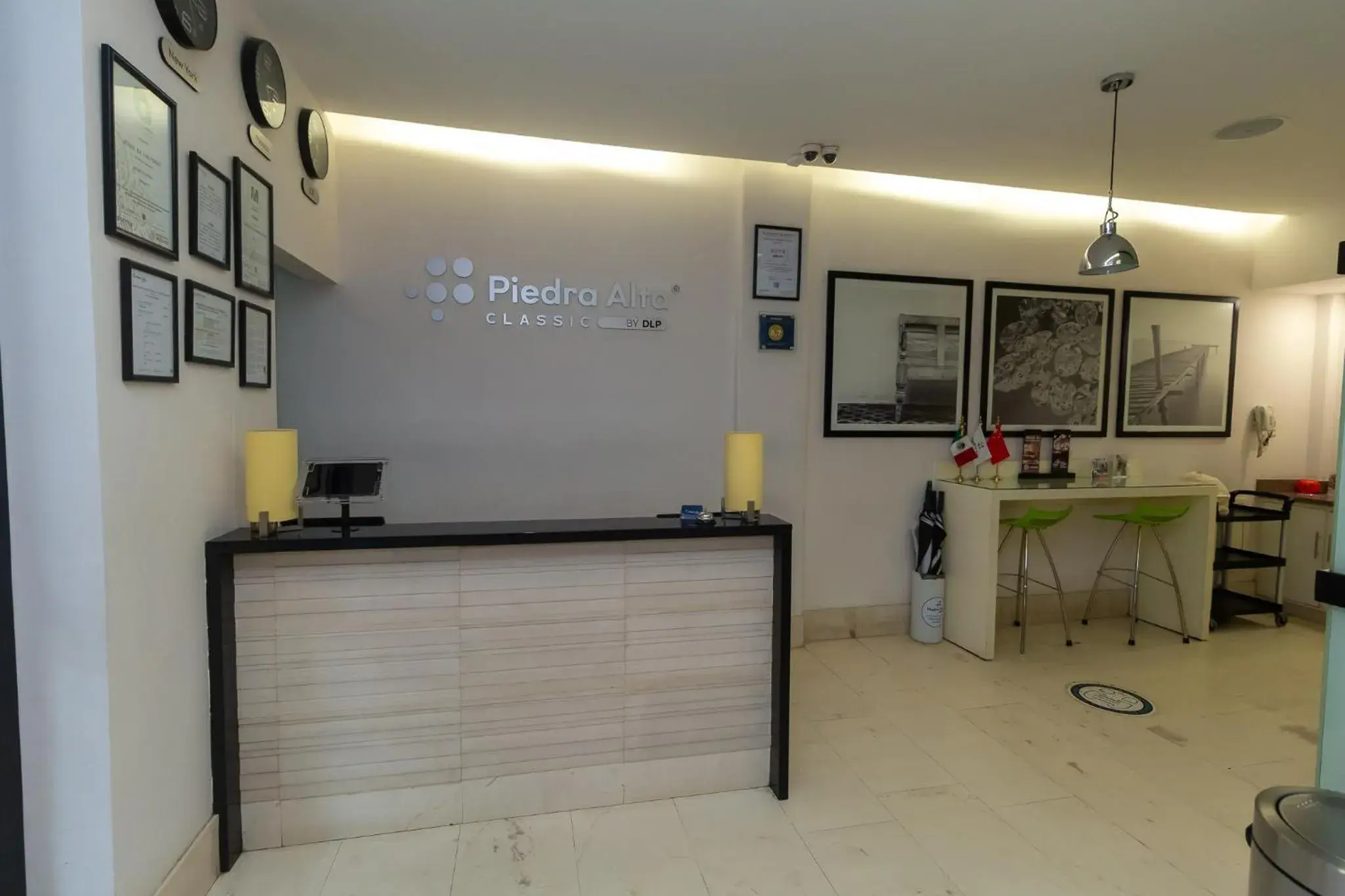 Lobby or reception, Lobby/Reception in Hoteles Piedra Alta by De Los Perez