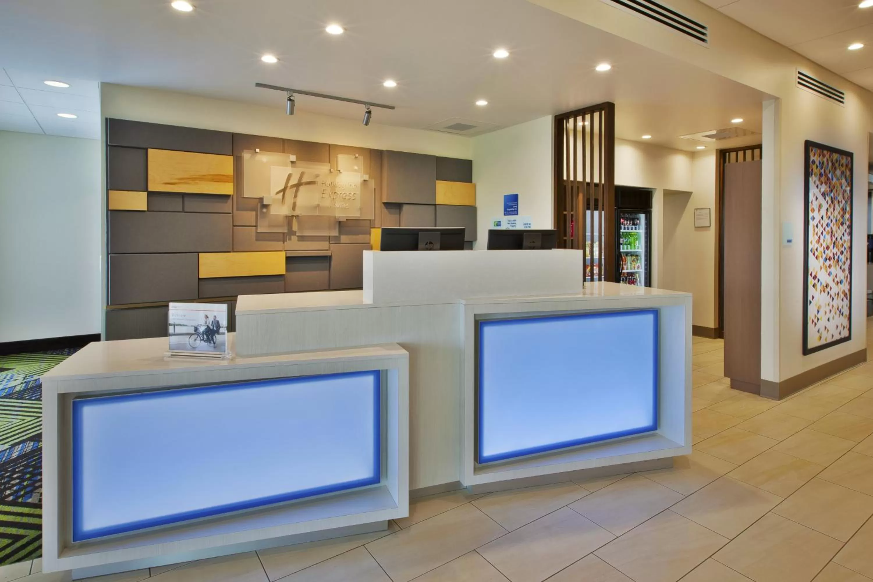 Lobby or reception in Holiday Inn Express and Suites South Hill by IHG