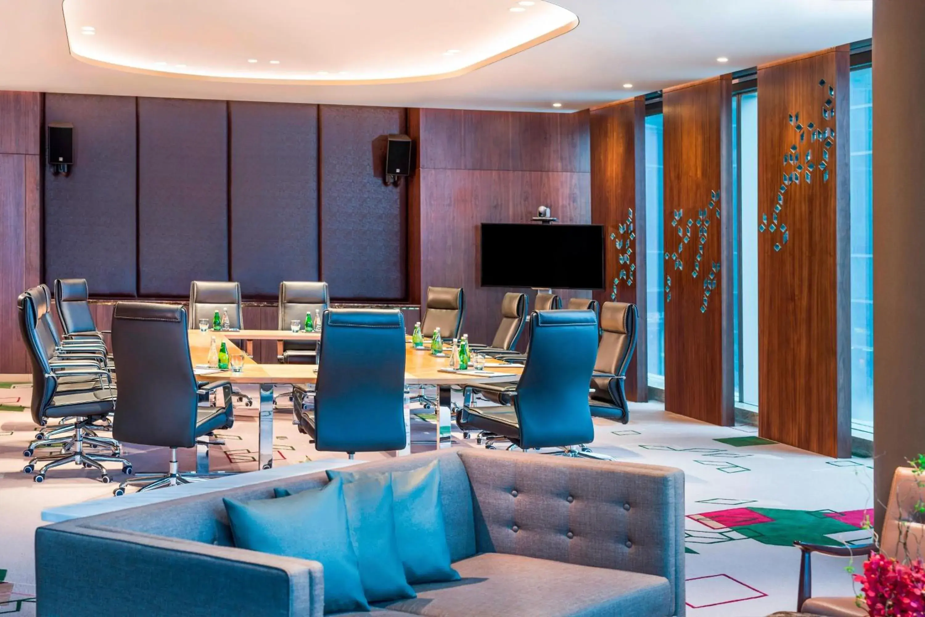 Meeting/conference room in Meixi Lake Hotel, a Luxury Collection Hotel, Changsha