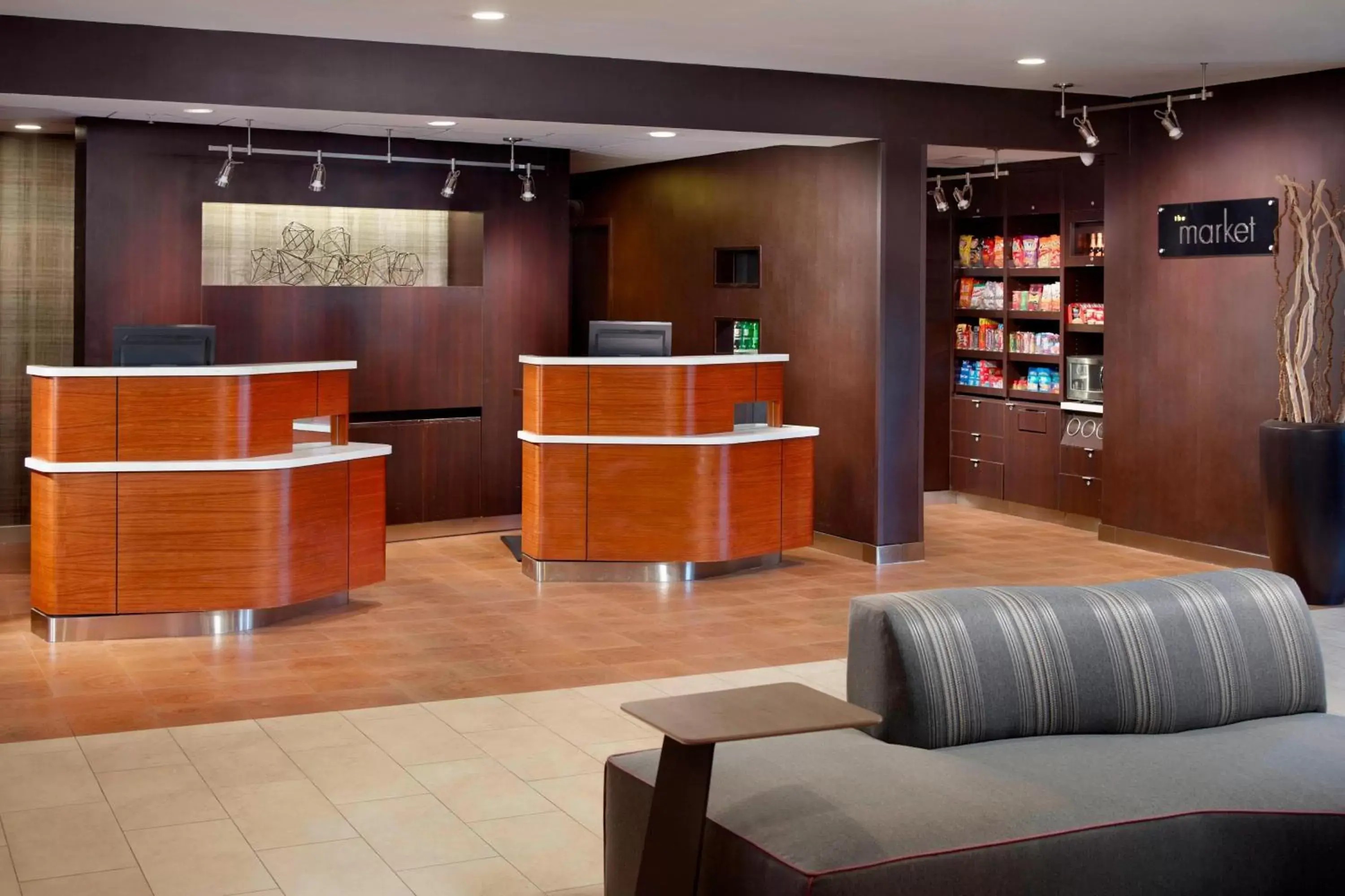 Lobby or reception, Lobby/Reception in Courtyard by Marriott Atlanta Airport South/Sullivan Road