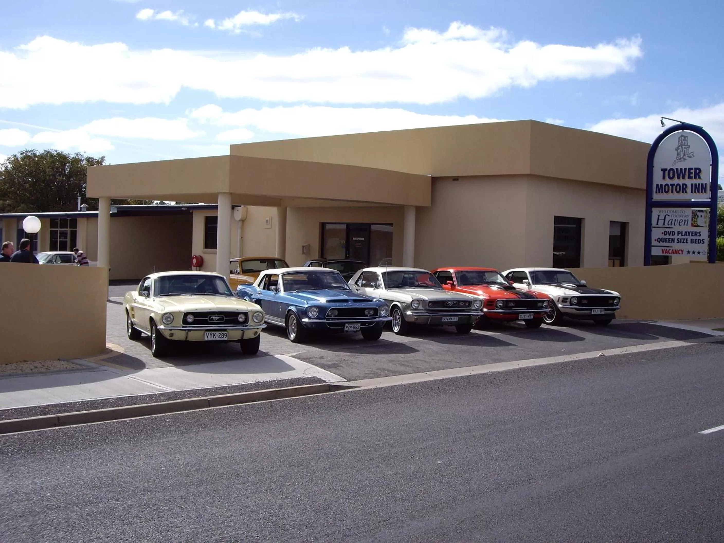 Area and facilities in Tower Motor Inn