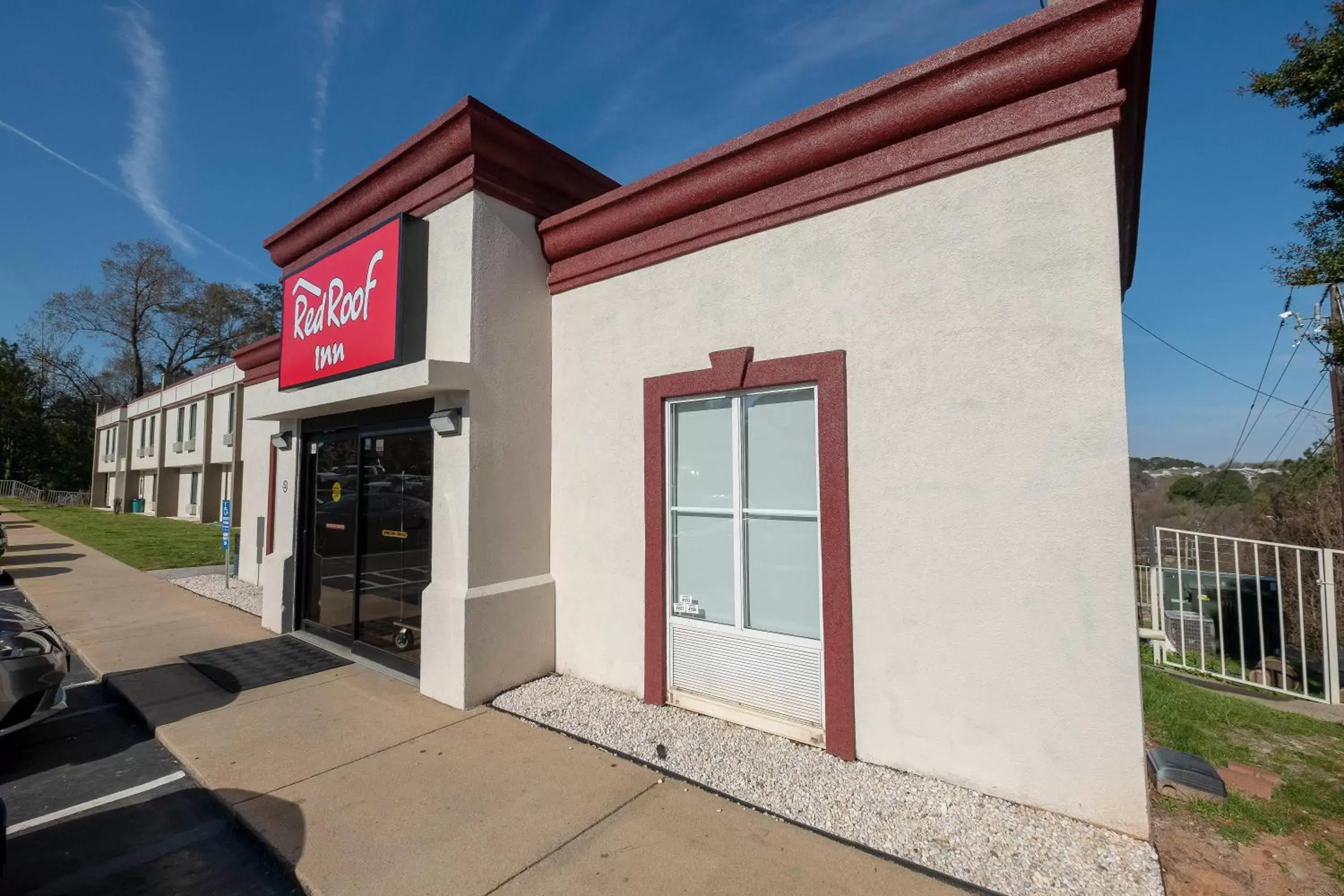 Property building, Facade/Entrance in Red Roof Inn Raleigh North-Crabtree Mall-PNC Arena