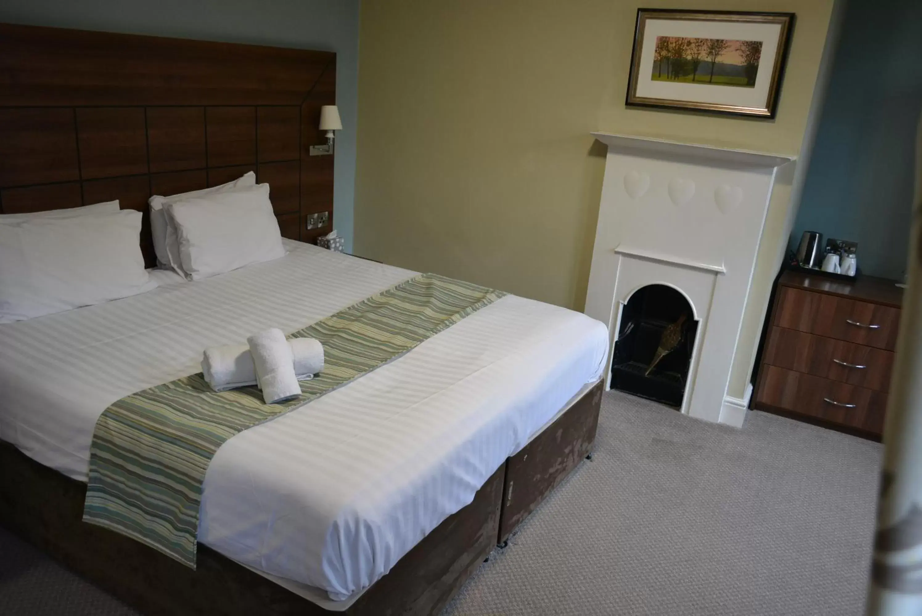 Bedroom, Bed in Quorn Grange Hotel