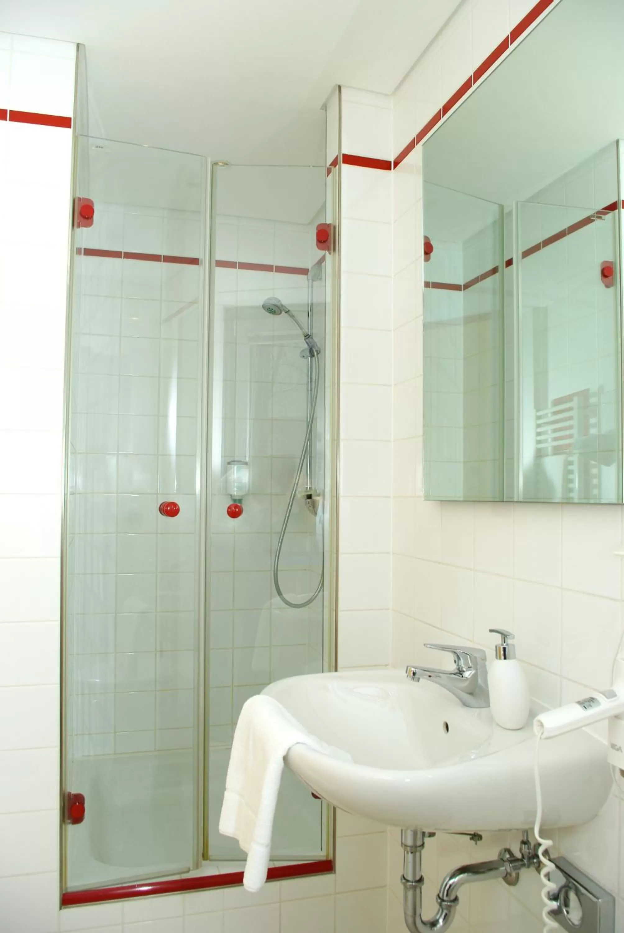 Shower in Kolping-Hotel