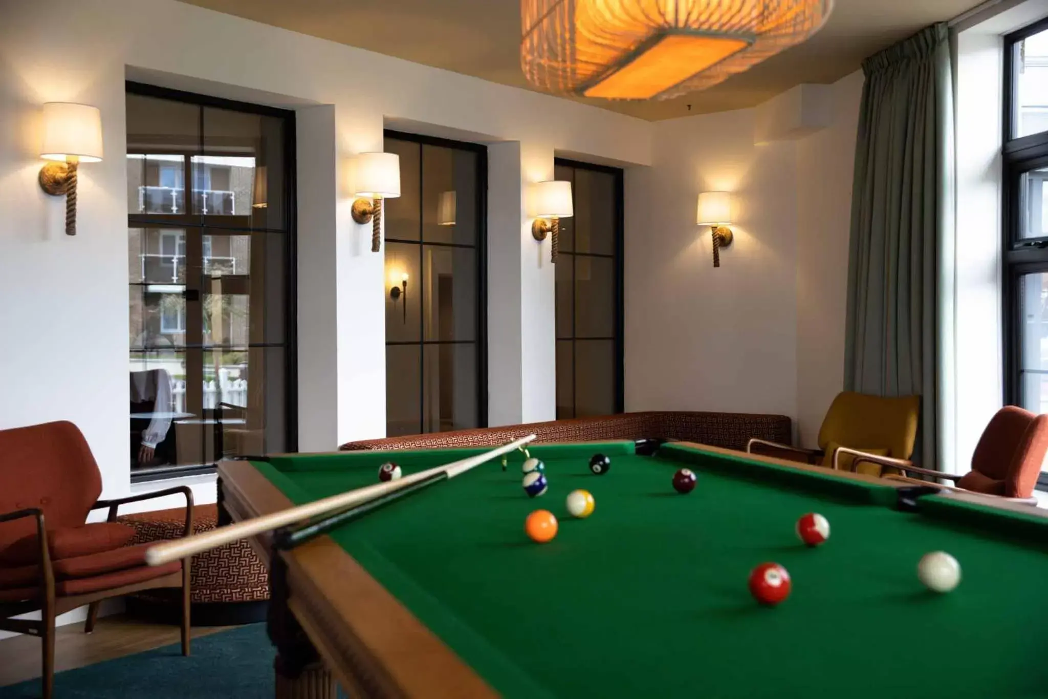 Game Room, Billiards in The Relais Cooden Beach