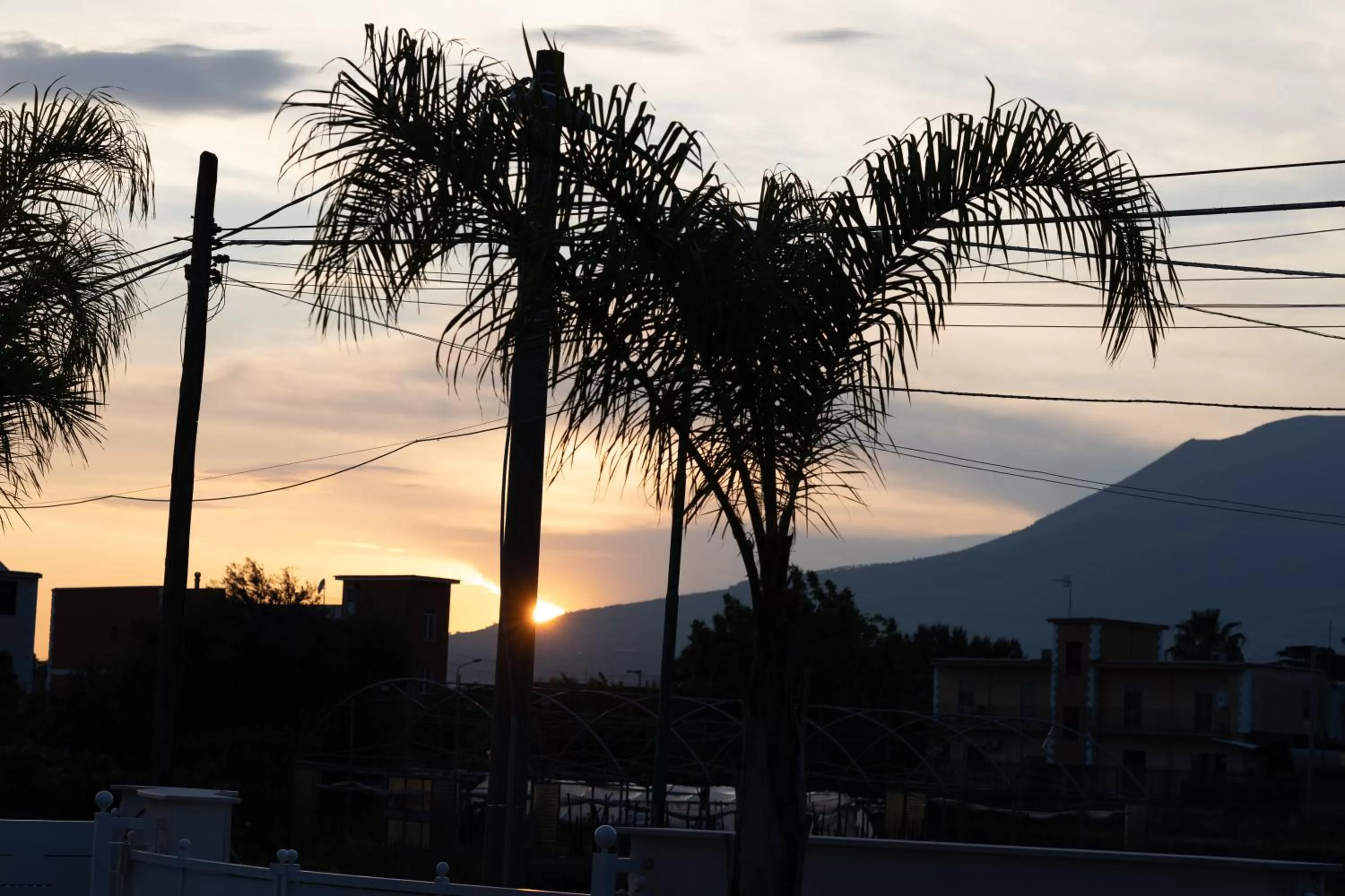 Sunrise/Sunset in Rosy's House