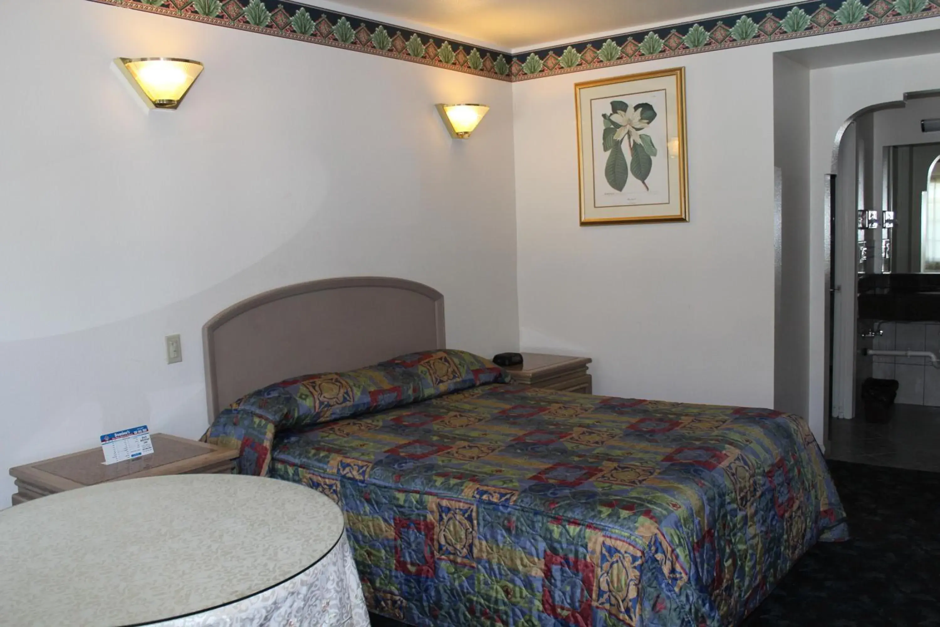 Photo of the whole room, Bed in Best Whittier Inn