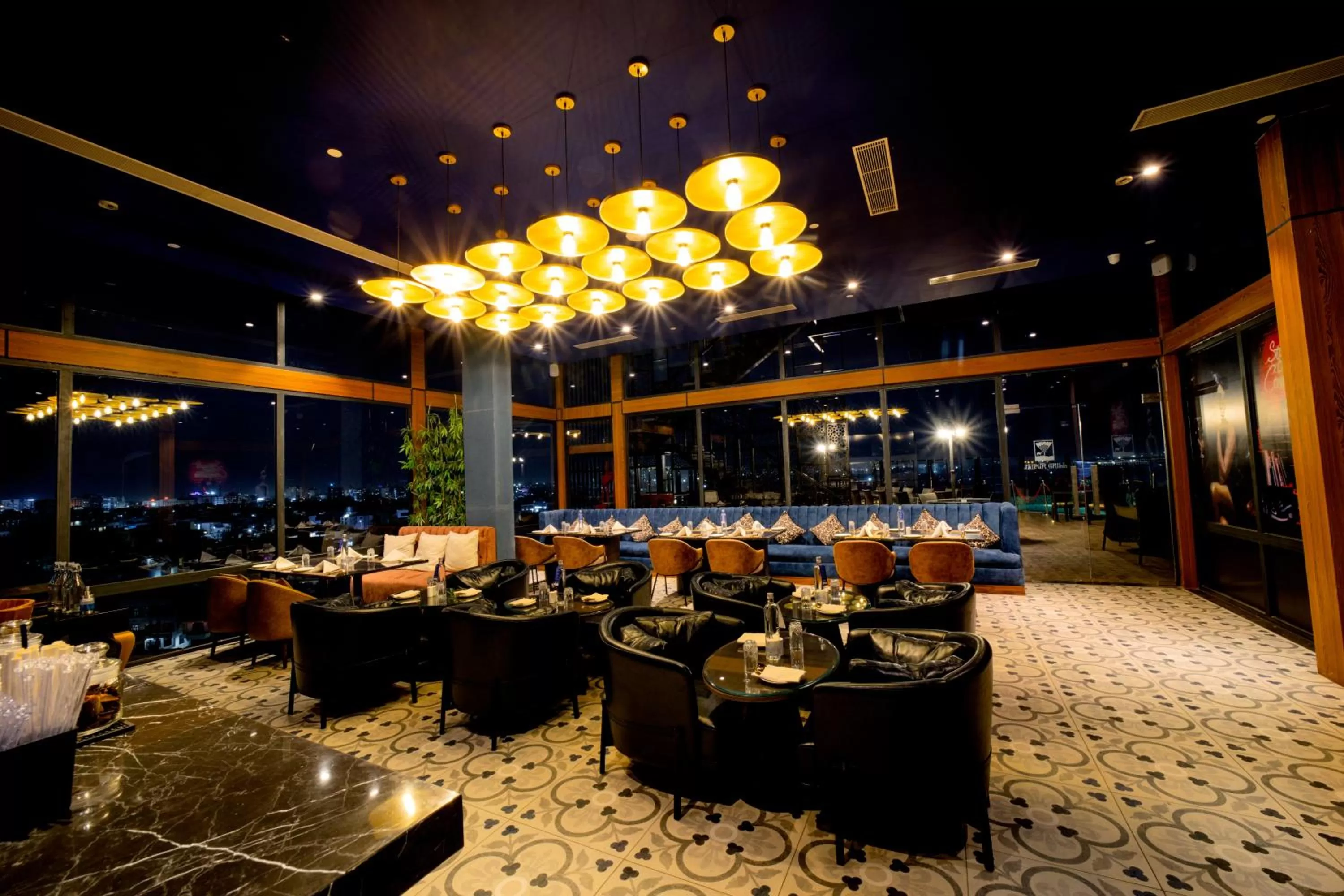 Restaurant/places to eat in Sarovar Portico Jaipur