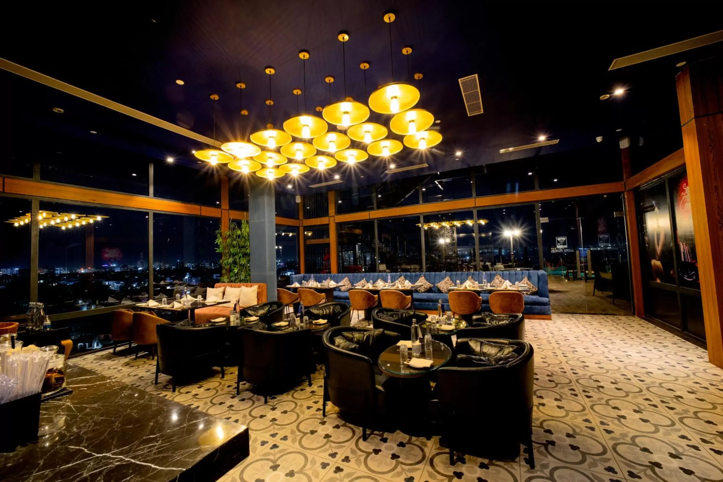 Restaurant/Places to Eat in Sarovar Portico Jaipur