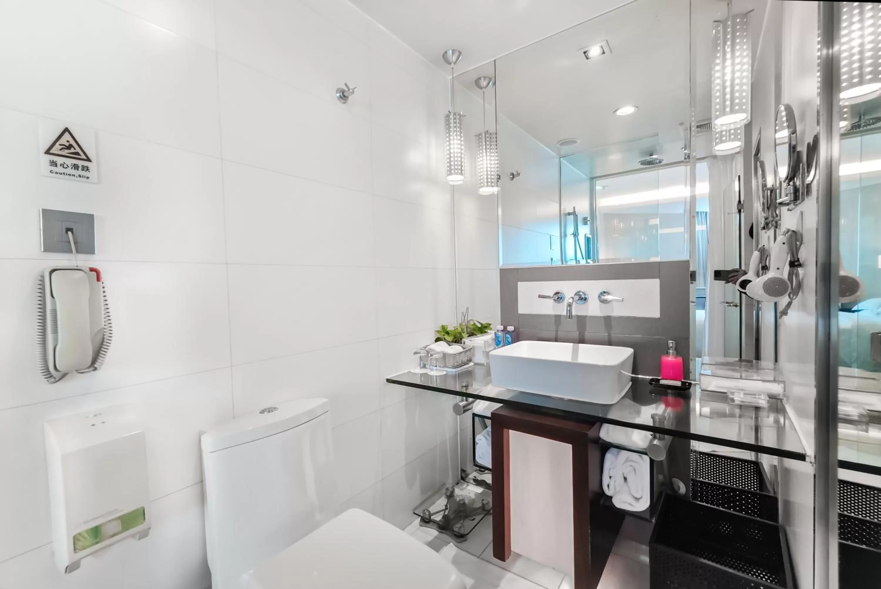 Toilet in The Pavilion Century Tower (Huaqiang NorthBusiness Zone)