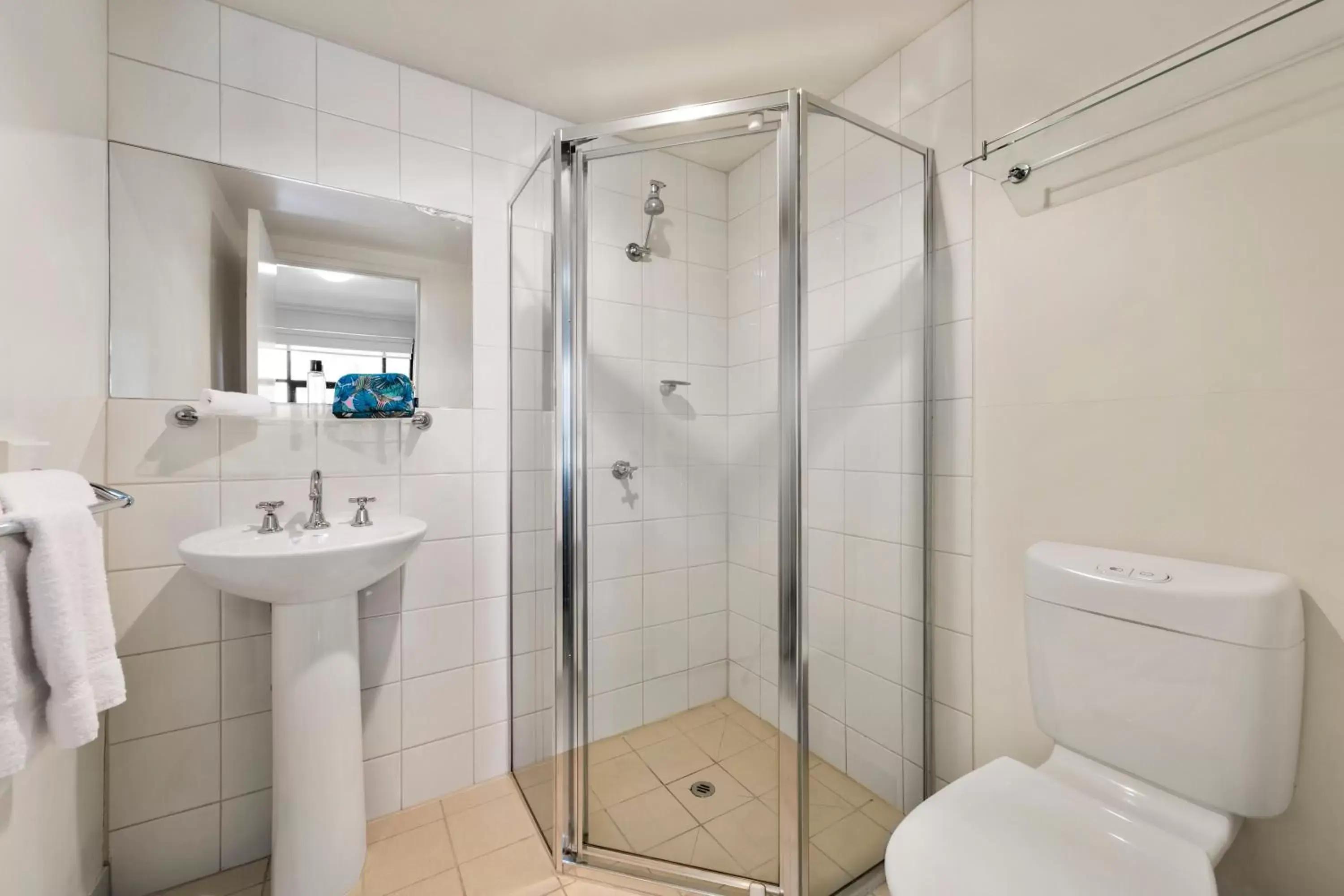 Bathroom in Quest Narre Warren