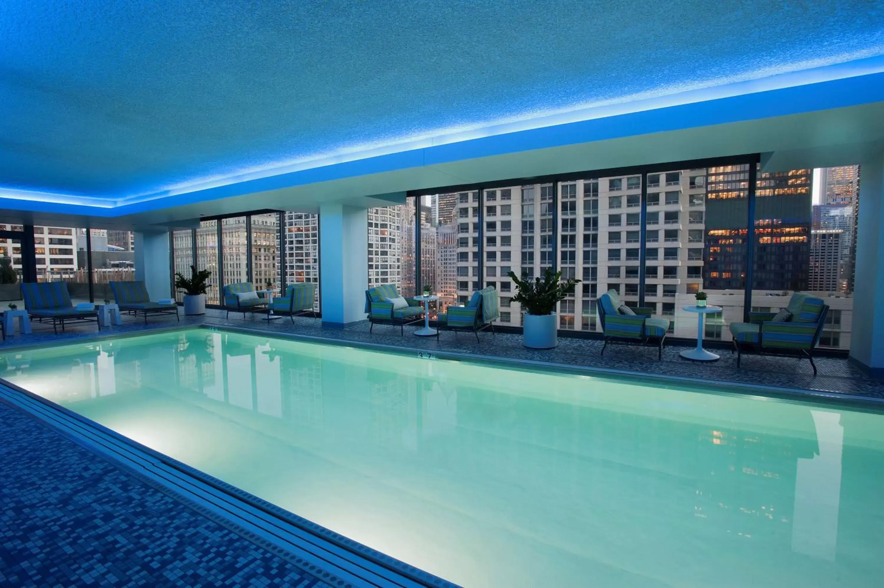 Activities, Swimming Pool in The Royal Sonesta Chicago River North