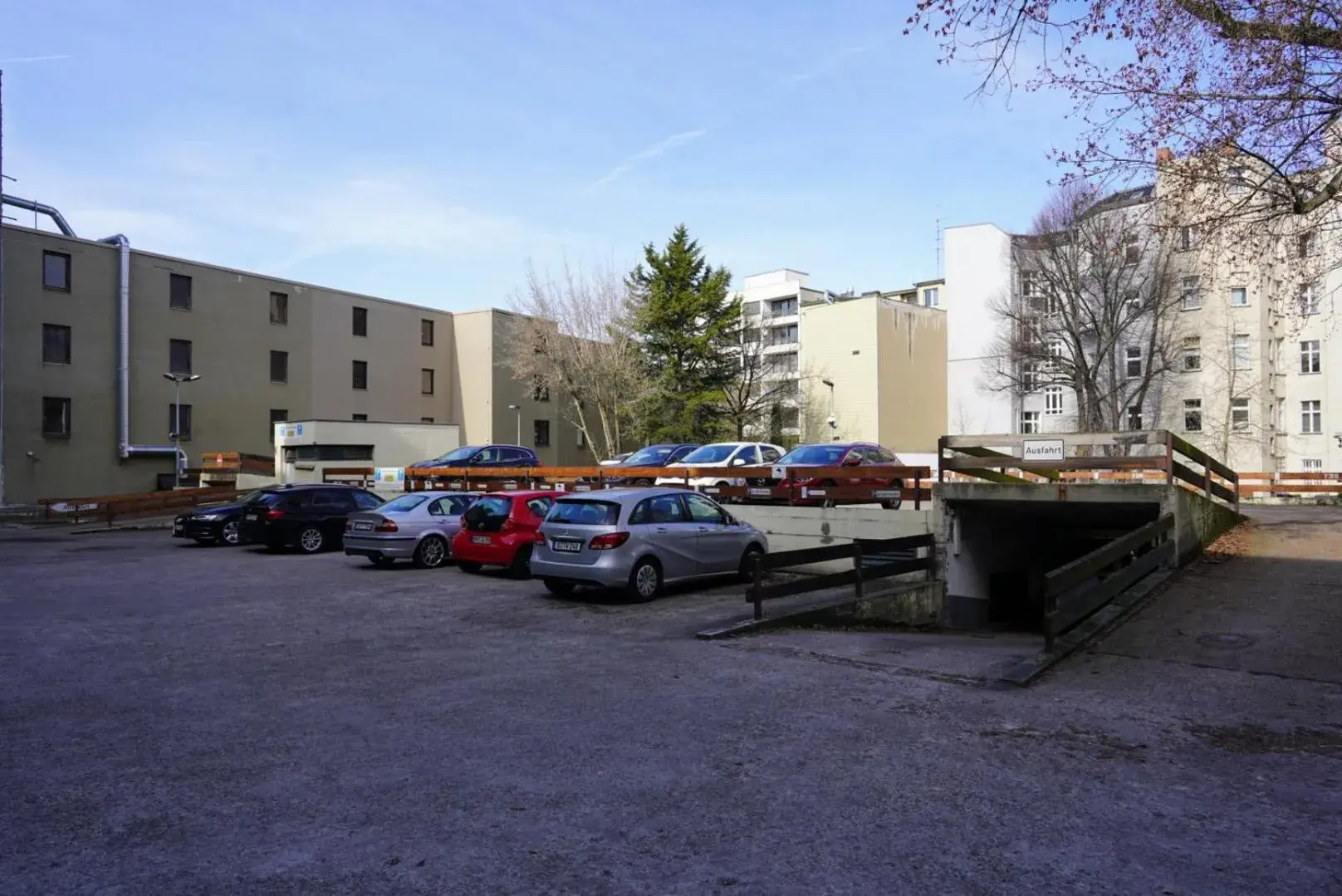 Parking, Property Building in City Pension Berlin