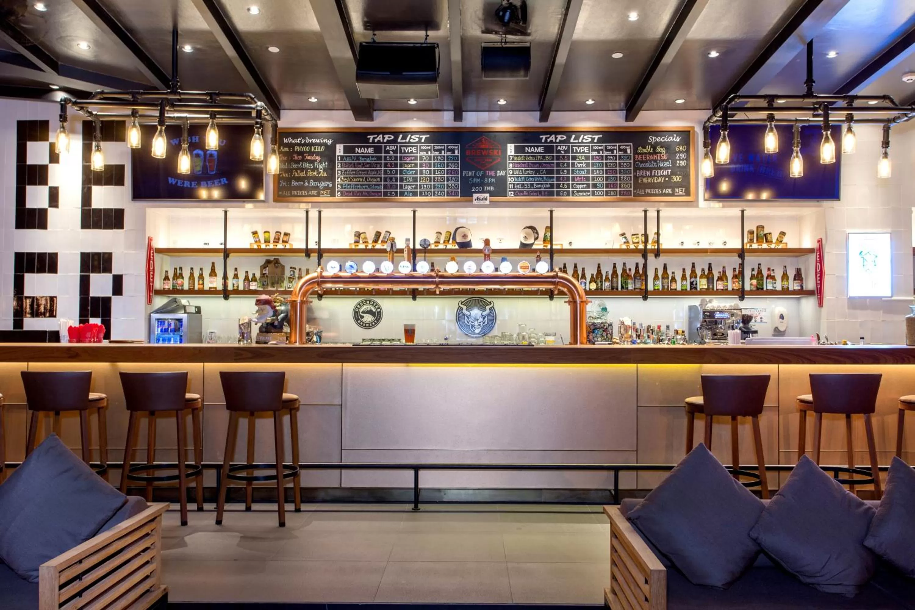 Dining area in Radisson Blu Plaza Bangkok