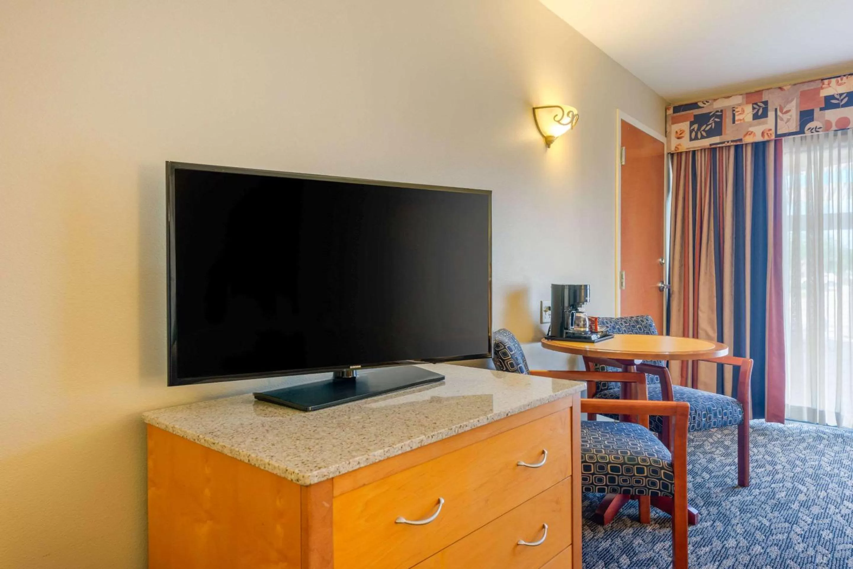 Queen Room with Two Queen Beds - Non-Smoking/First Floor in Clarion Inn Ormond Beach at Destination Daytona