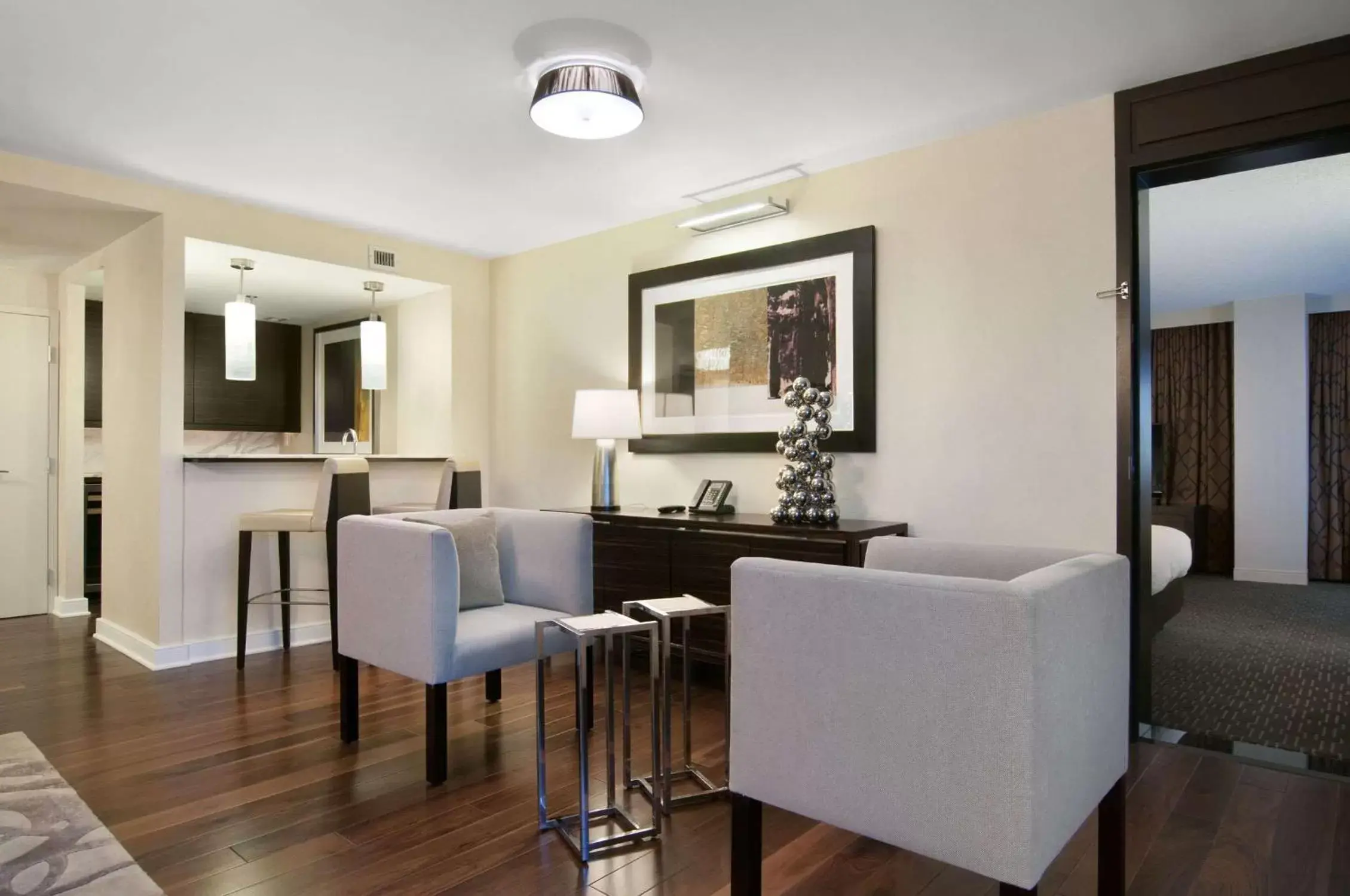 Living room, Dining Area in Hilton Atlanta Airport