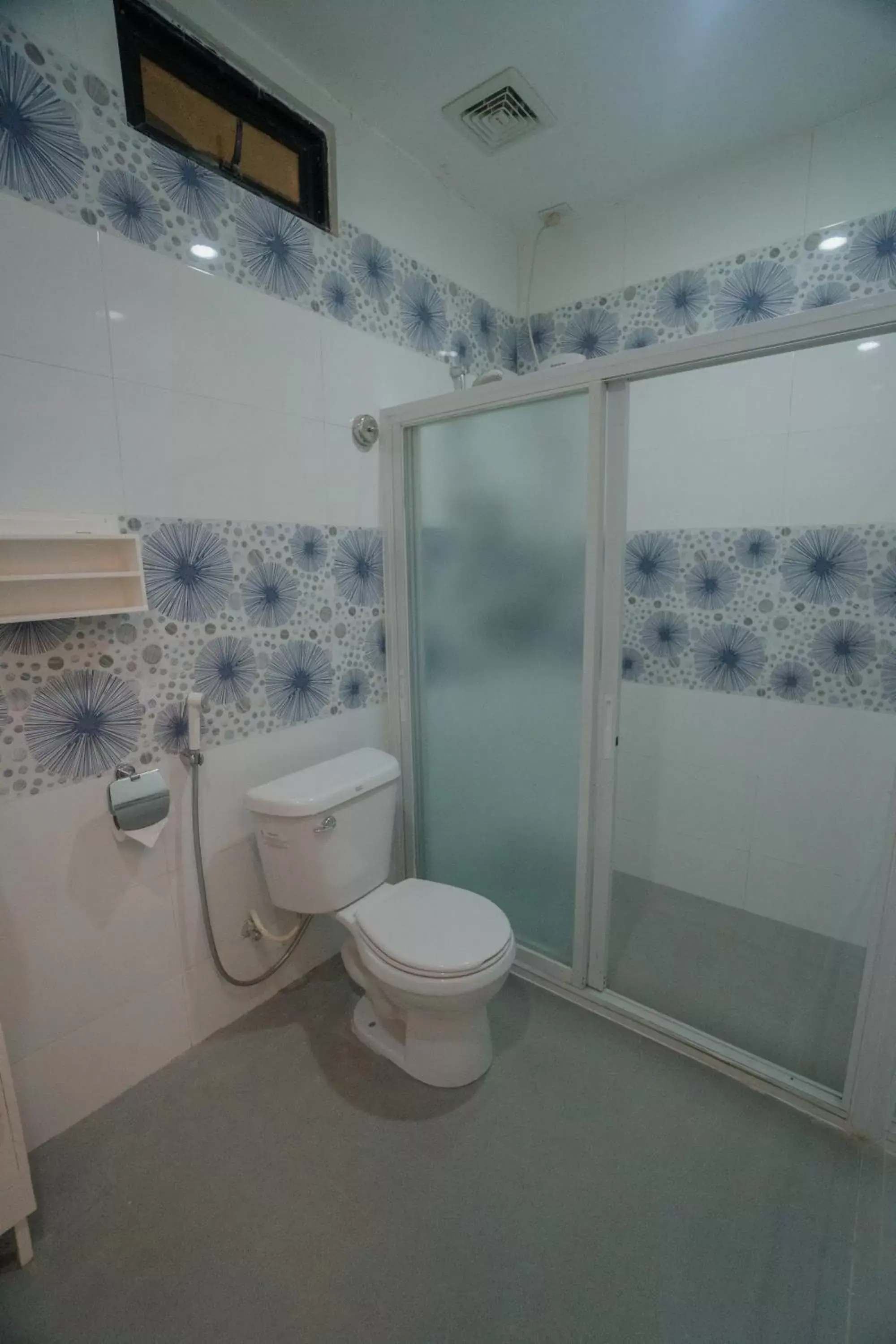Toilet, Bathroom in Skylodge Resort