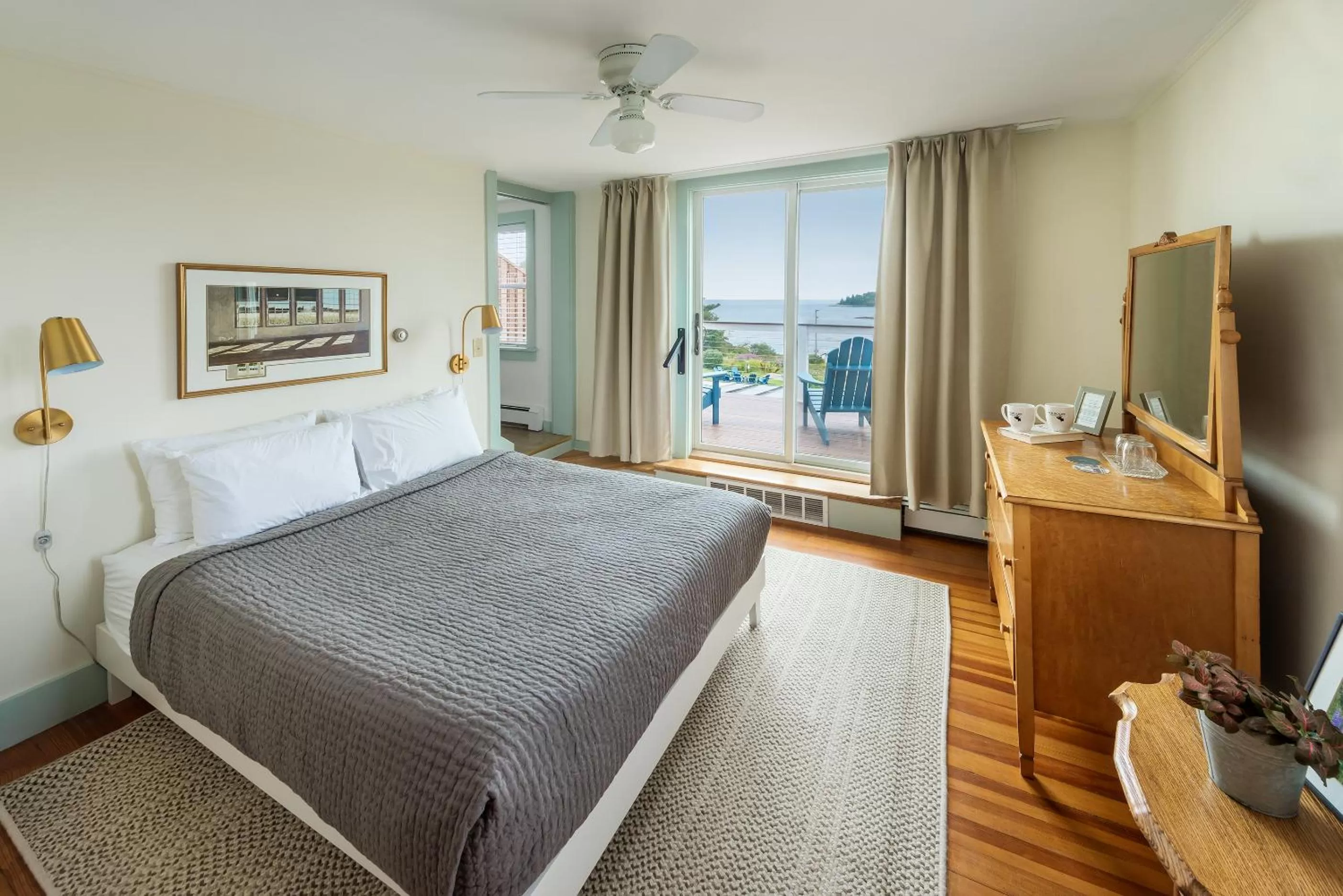 Queen Room with Sea View in The Craignair Inn & Causeway Restaurant