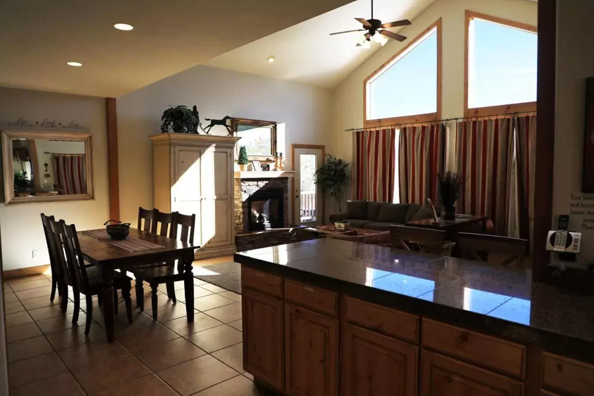 Kitchen/Kitchenette in Zion Ponderosa Ranch Resort