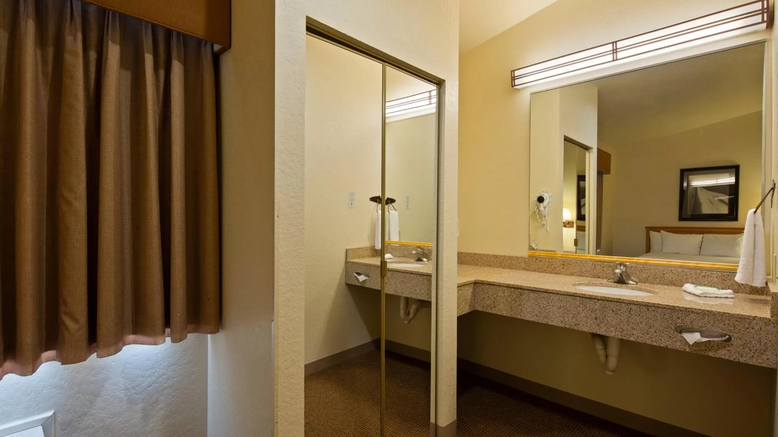 Bedroom, Bathroom in Best Western Golden Spike Inn & Suites