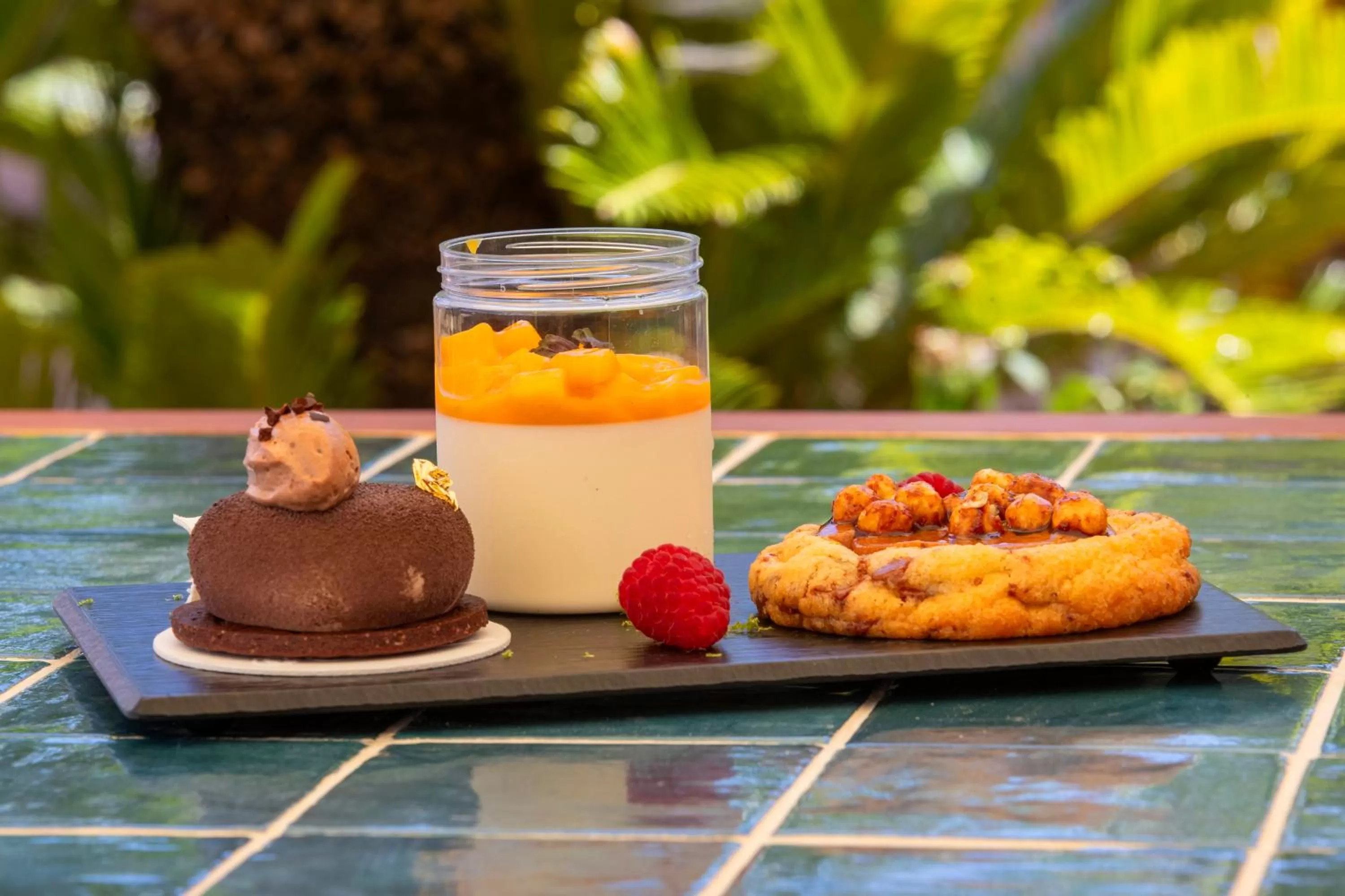 Patio in Pullman Cannes Mandelieu