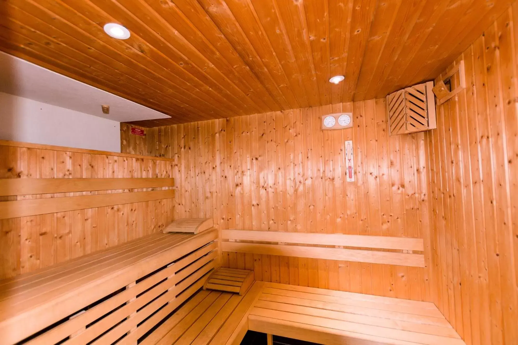 Sauna in San Clu Hotel, Bar & Brasserie