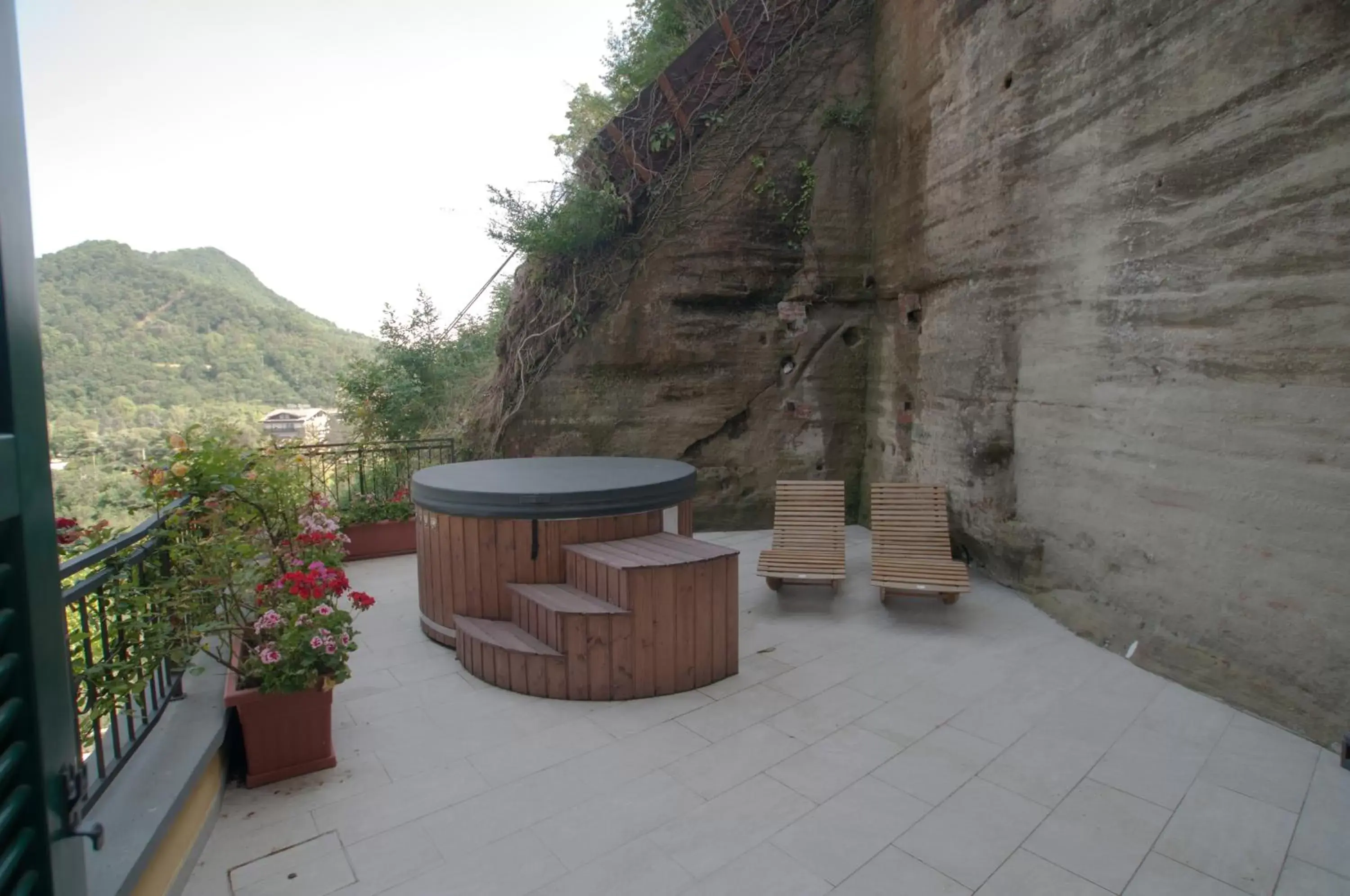 Hot Tub in Hotel Ca' di Gali