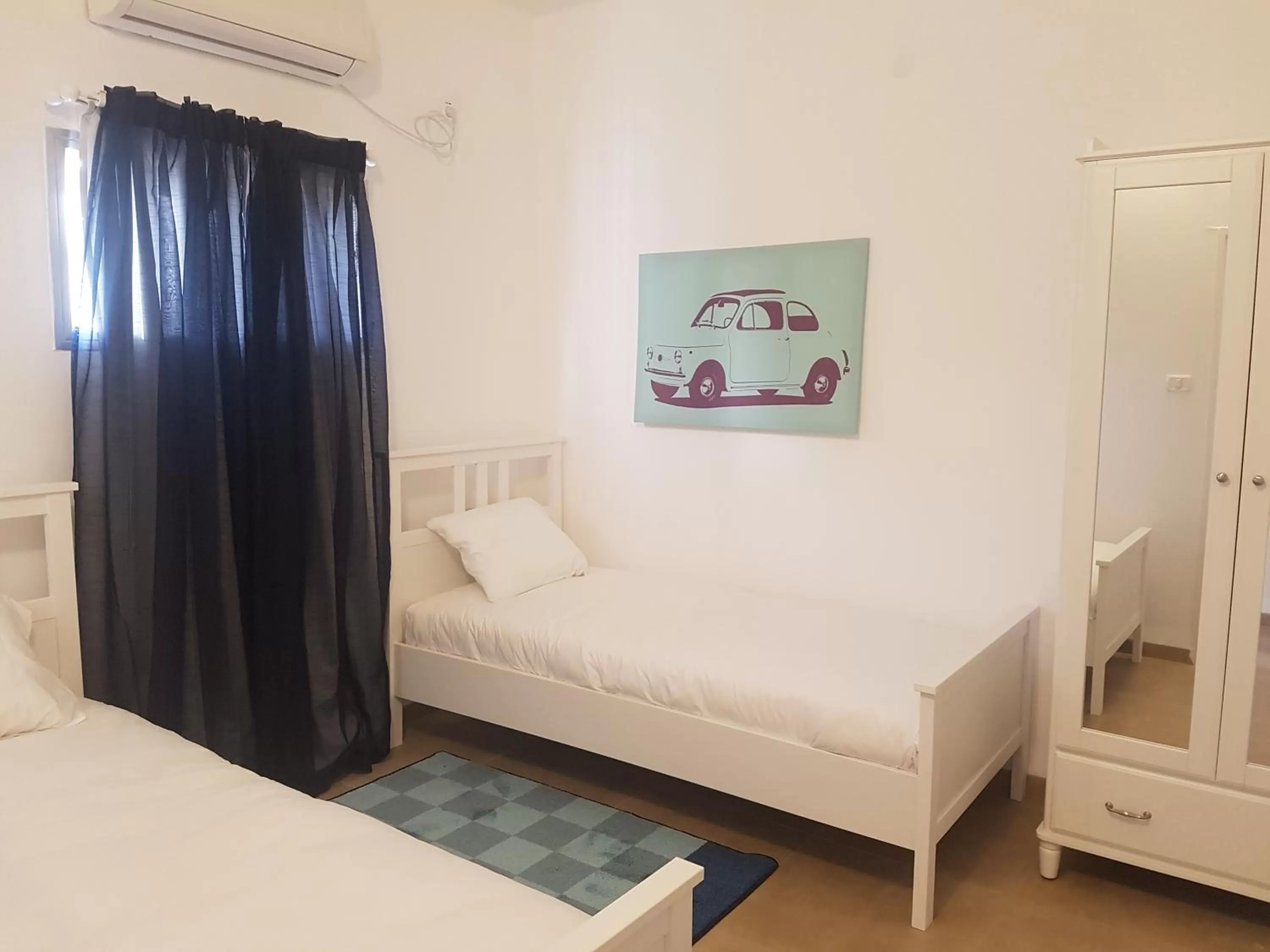 Bedroom, Bed in אבני החושן- Avnei Hoshen