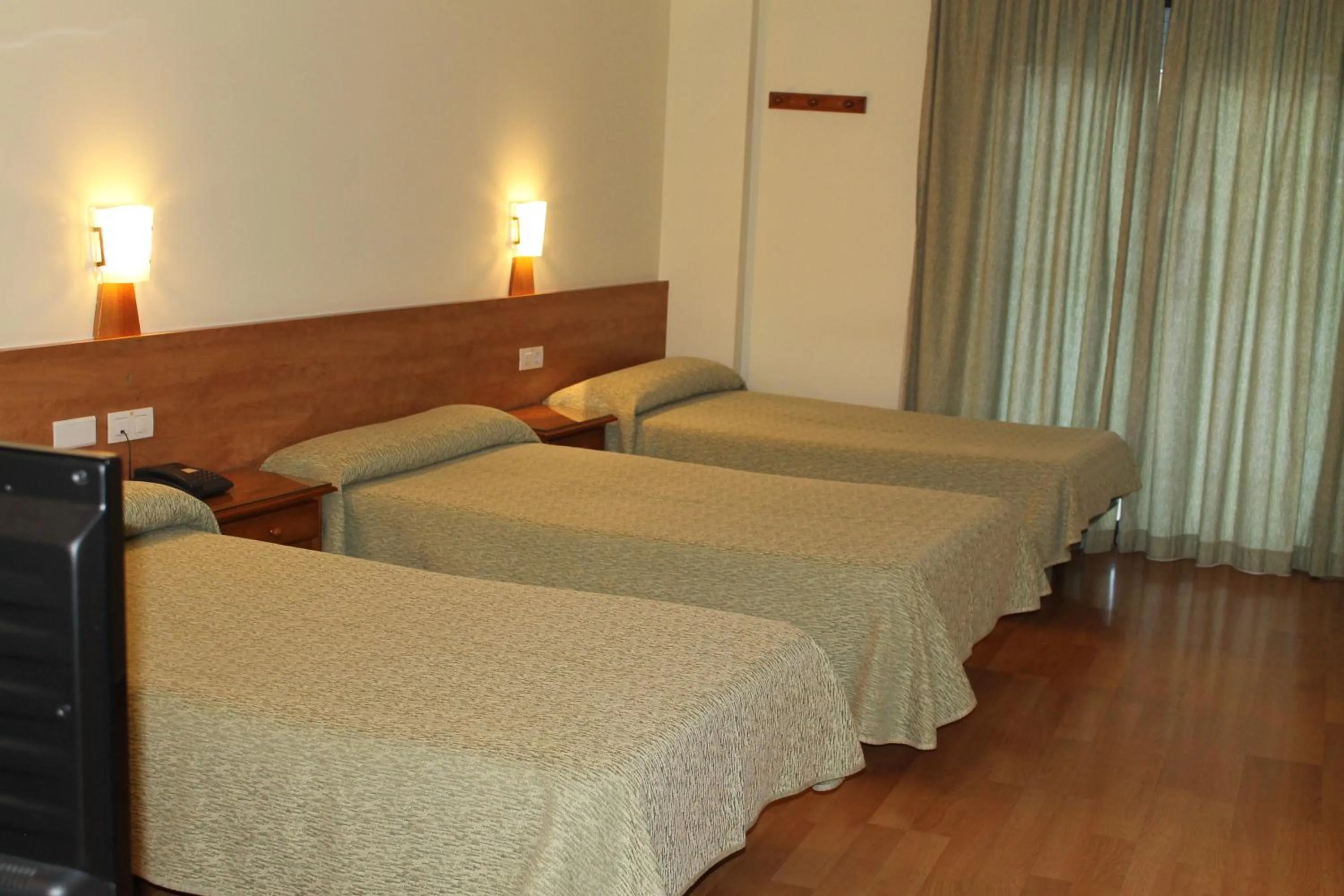 Bed in Hotel Flora Parc