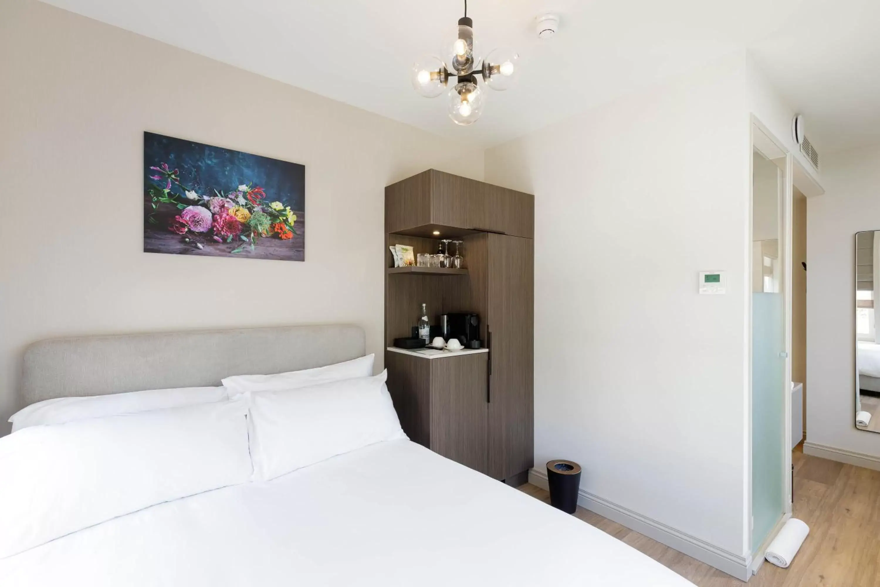 Bedroom in Hotel Flora Batava