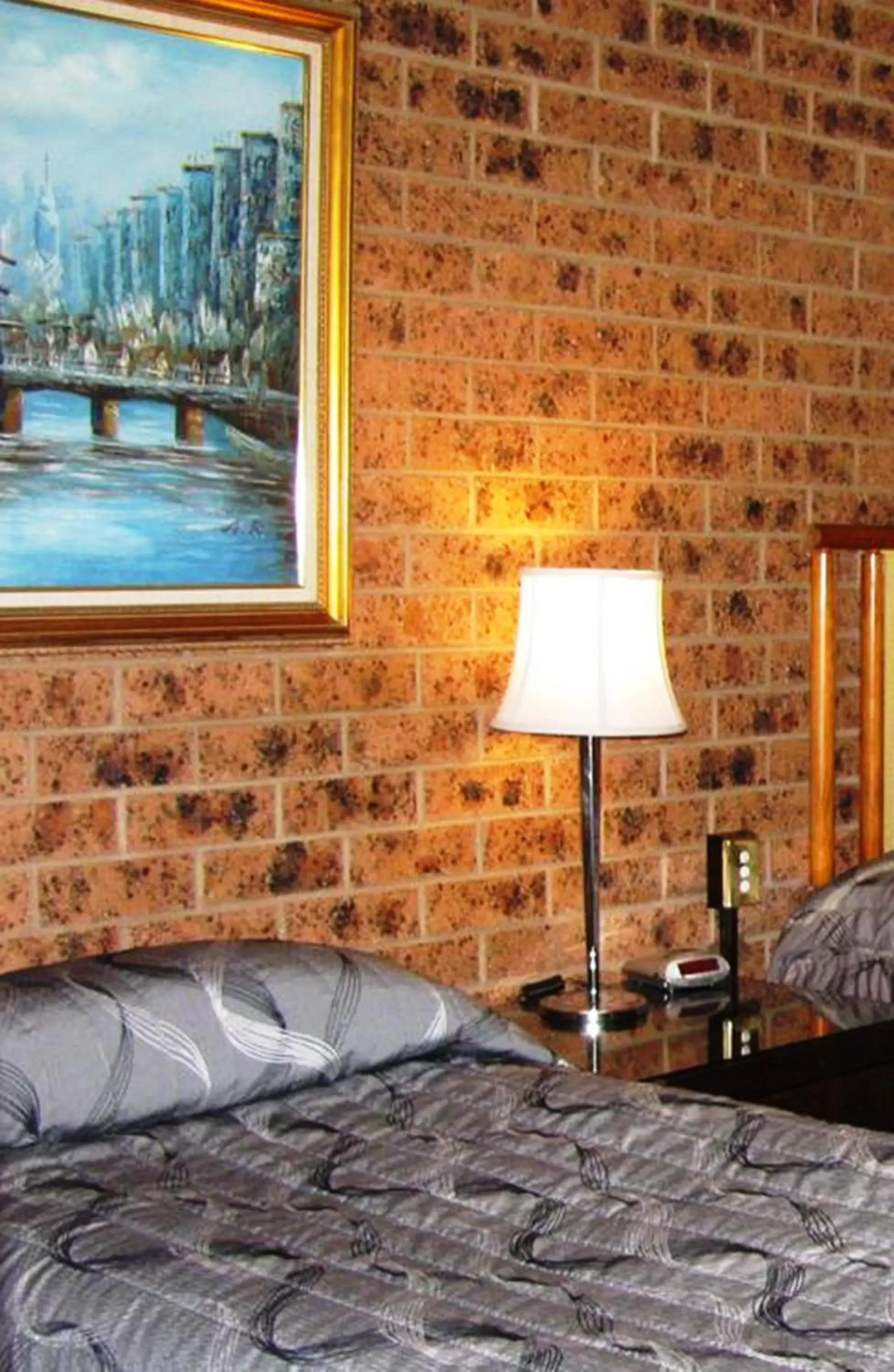 Bed in The Wayfarer Motel Bed in The Wayfarer Motel