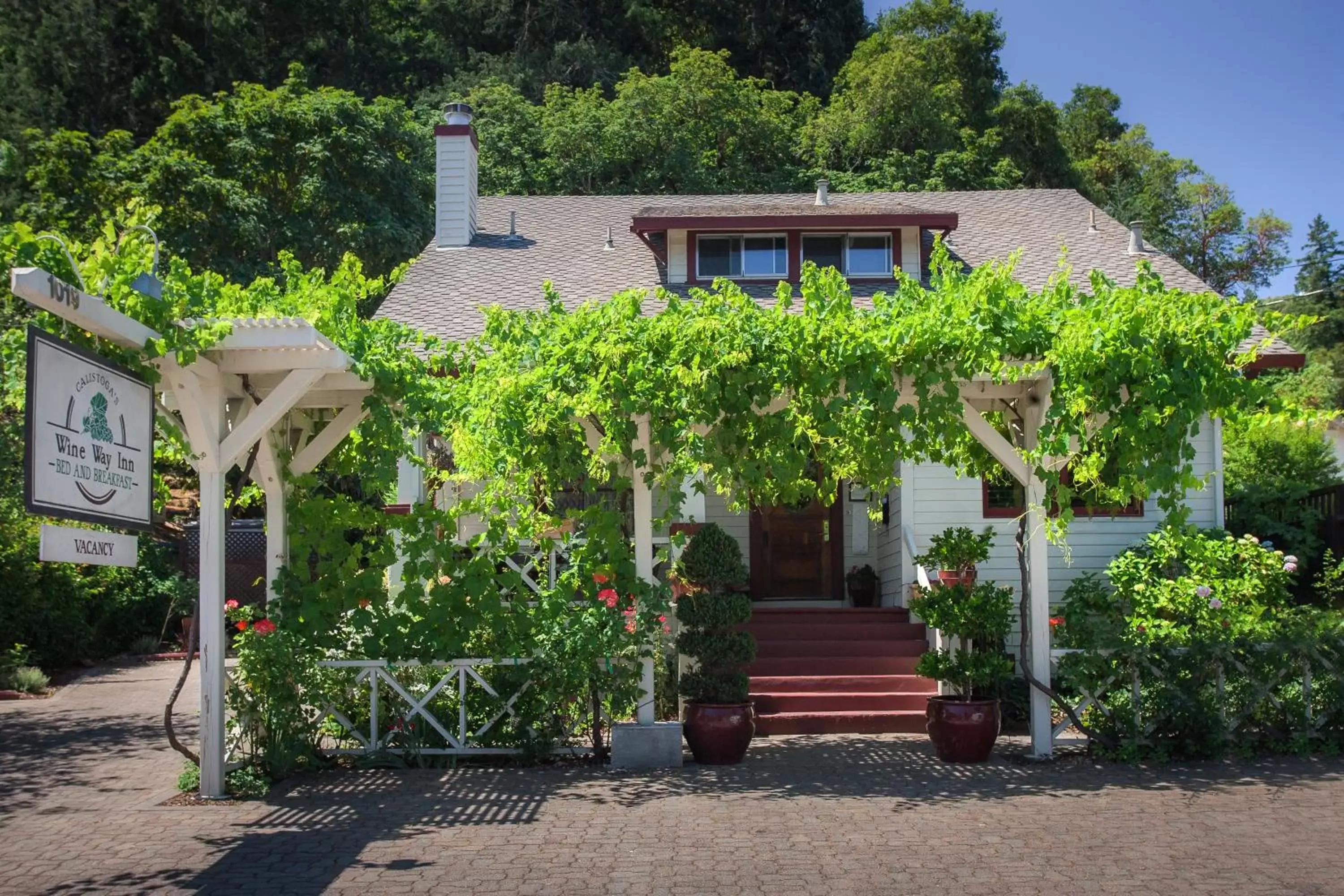 Facade/entrance, Property Building in Calistoga Wine Way Inn