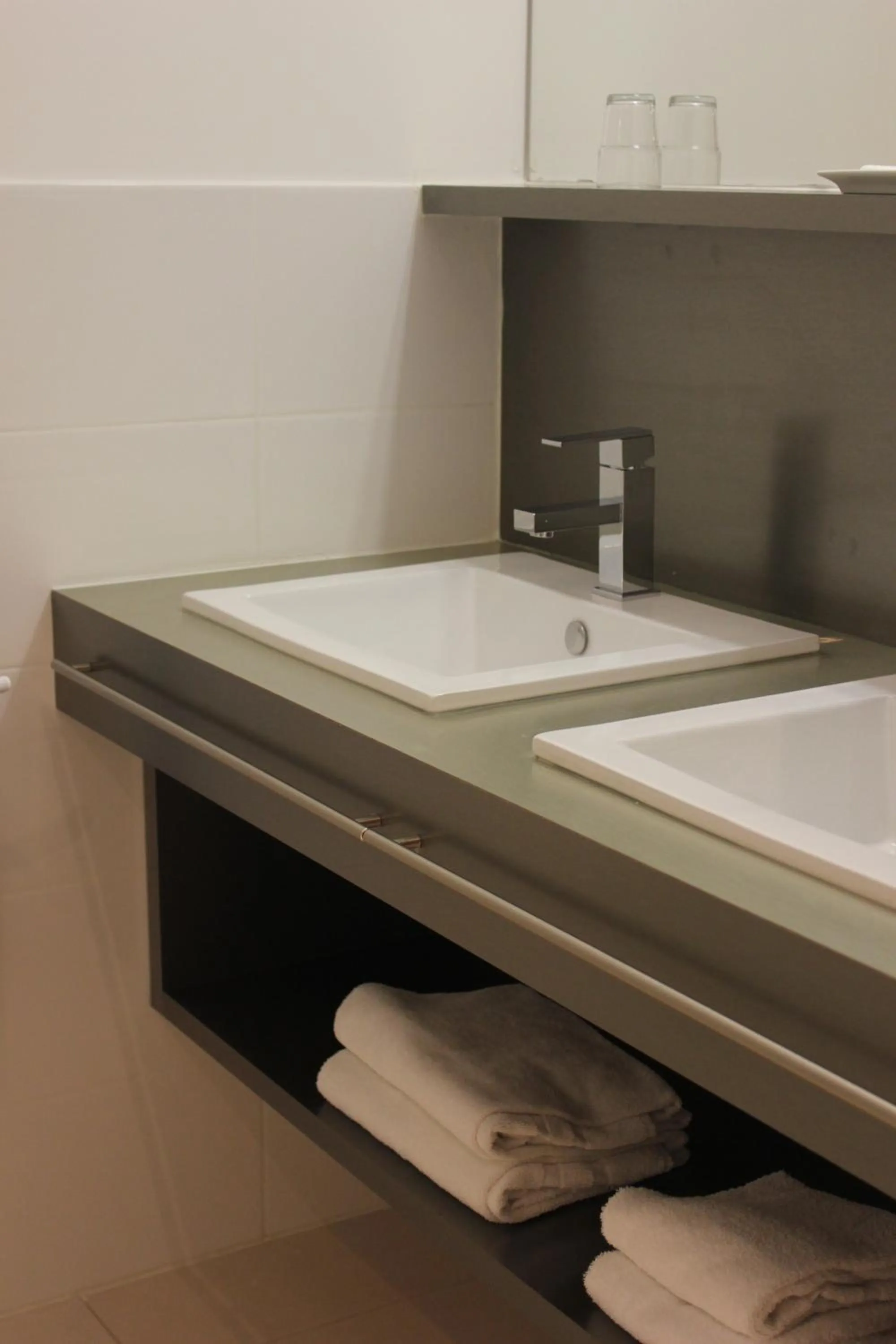 Bathroom in Logis Hôtel Restaurant du Parc